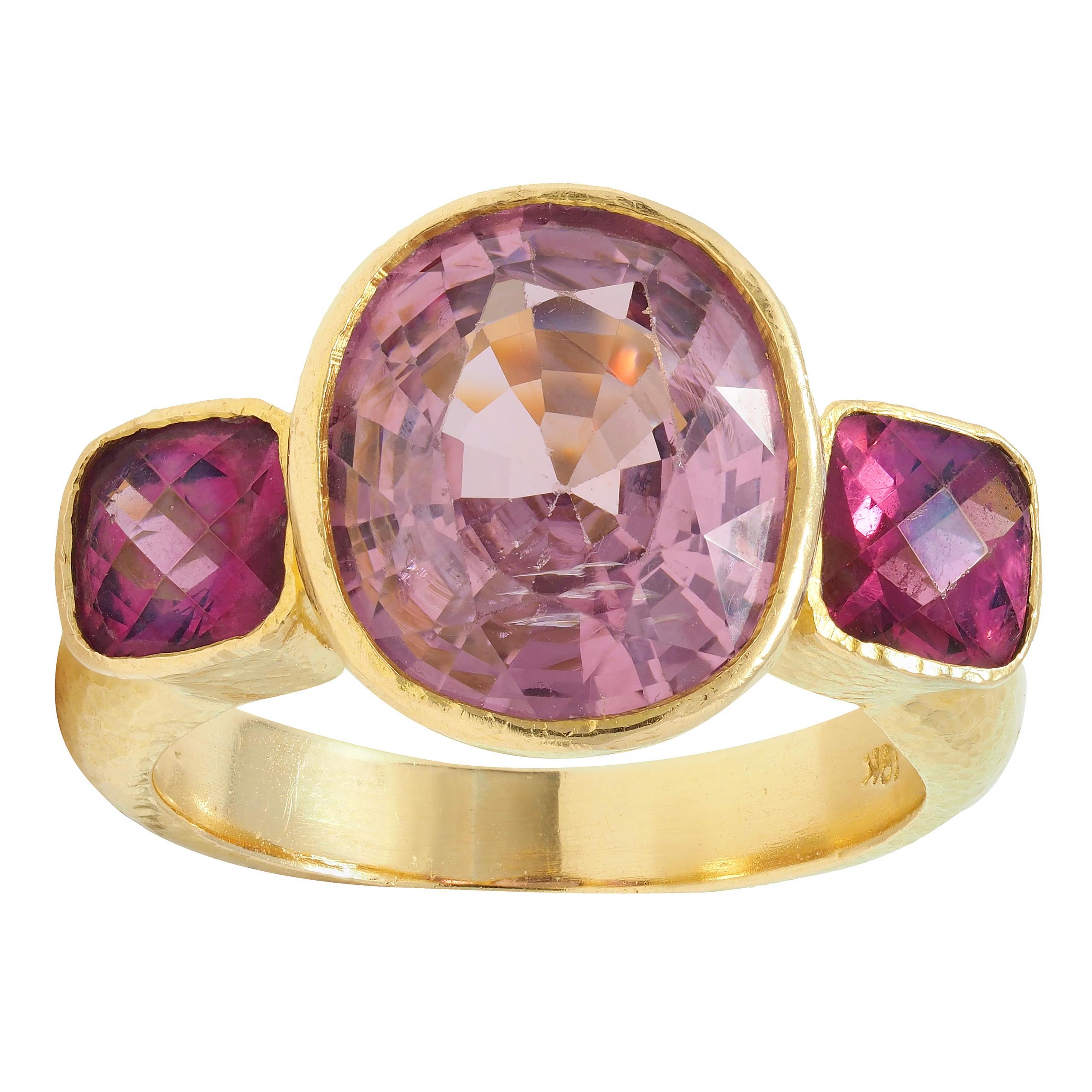 Elizabeth Locke Spinel Rhodolite Garnet 19 Karat Hammered Gold Gemstone Ring For Sale 6