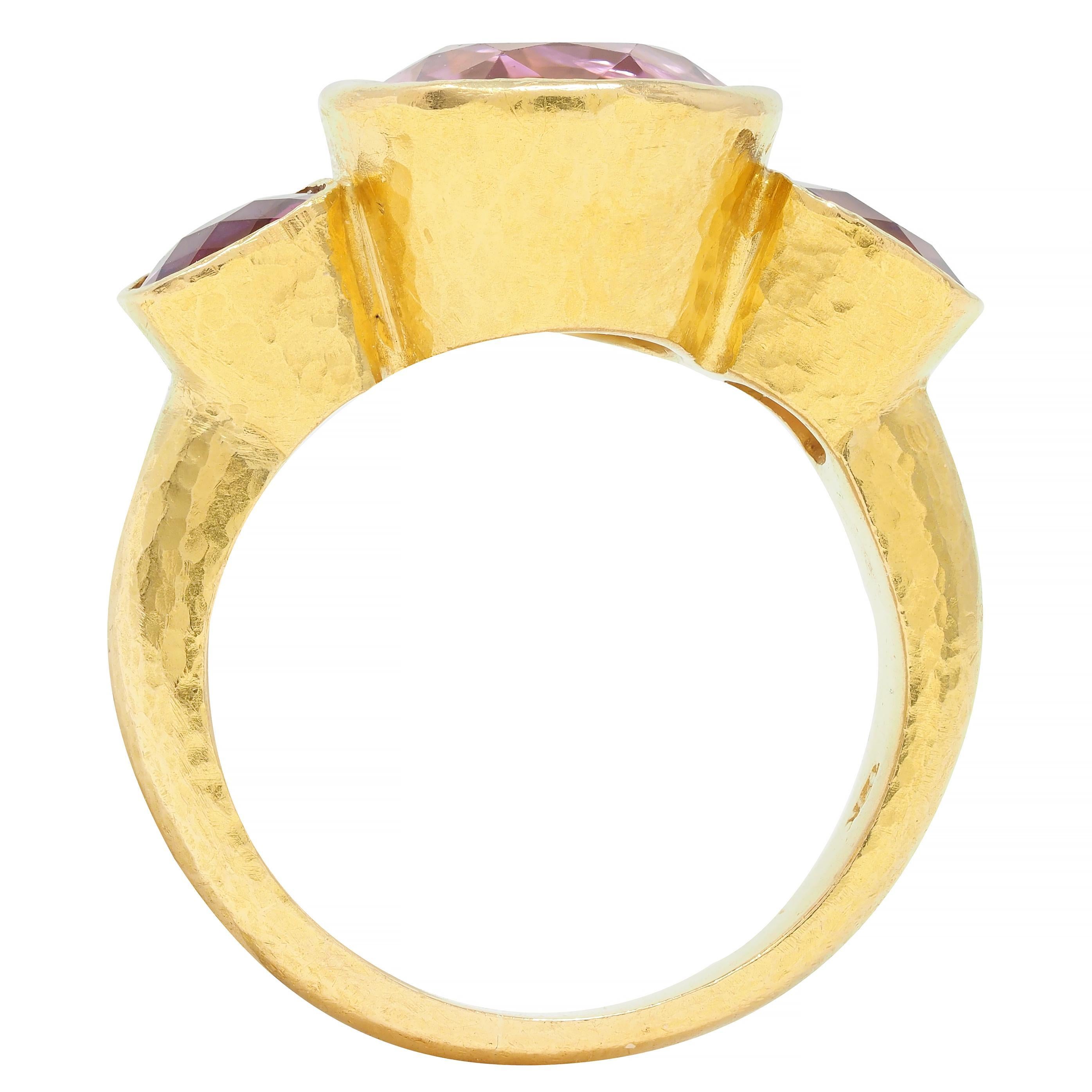Elizabeth Locke Spinel Rhodolite Garnet 19 Karat Hammered Gold Gemstone Ring For Sale 5