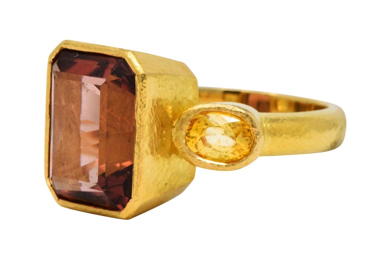 Women's or Men's Elizabeth Locke Tourmaline Yellow Sapphire 18 Karat Gold Gemstone Cocktail Ring For Sale