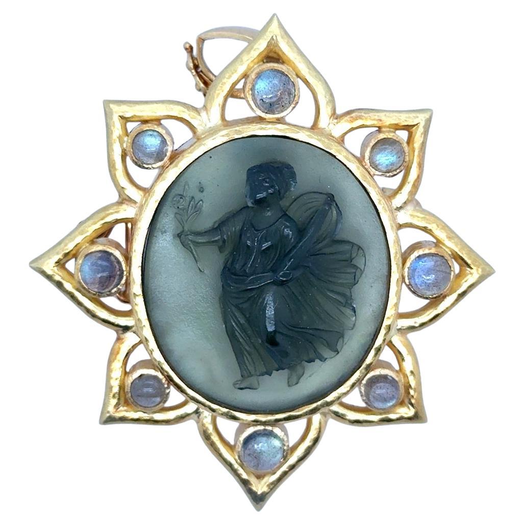 Elizabeth Locke Venetian Glass Goddess Flora 18K Gold Large Pendant For Sale 1