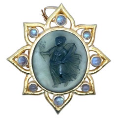 Elizabeth Locke Venetian Glass Goddess Flora 18K Gold Large Pendant