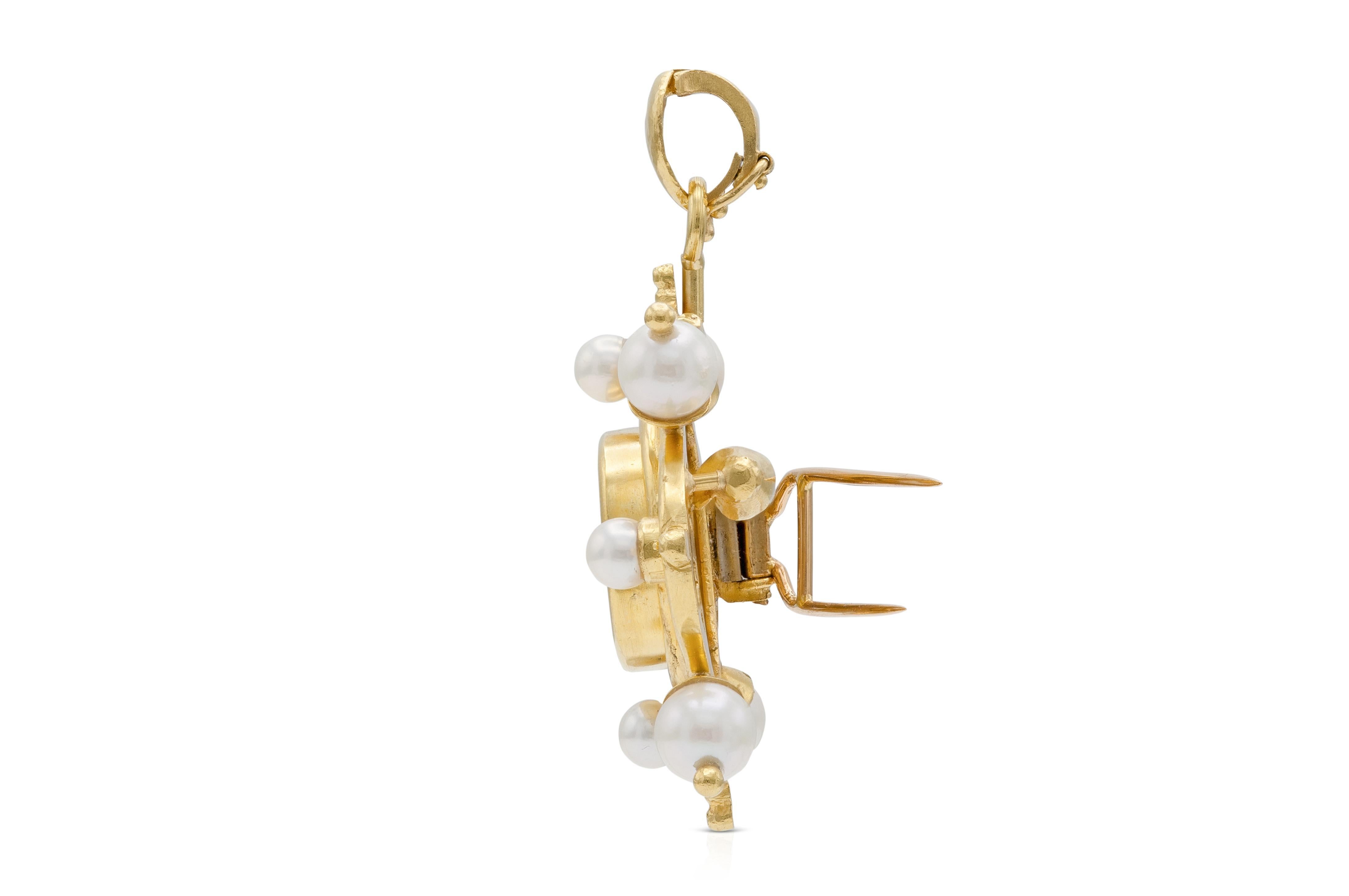 Elizabeth Locke Venetian Glass Intaglio Brooch Pendant with Pearls Corte mixto en venta