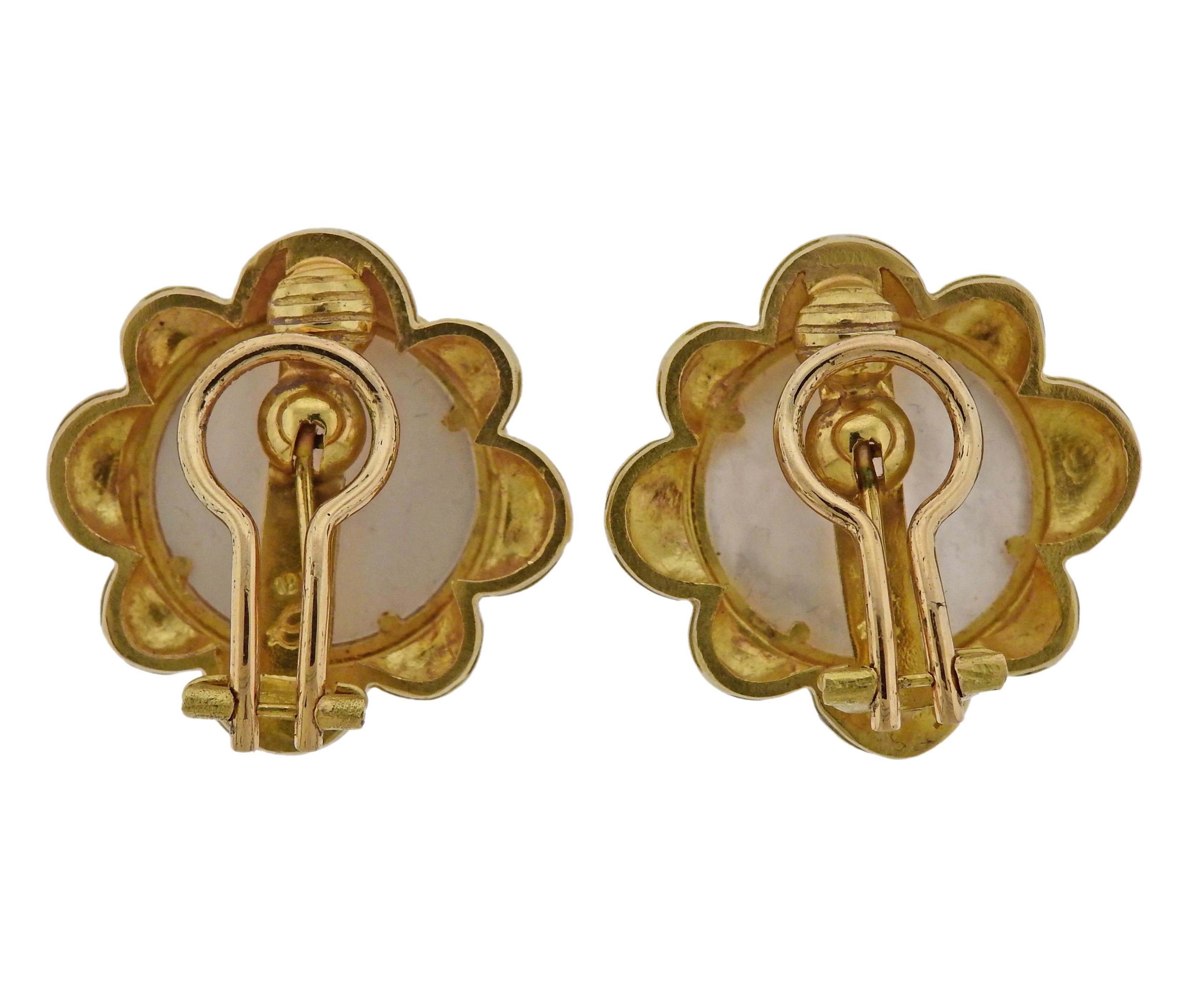 Elizabeth Locke Venetian Glass Intaglio Gold Earrings In Excellent Condition In Lambertville, NJ