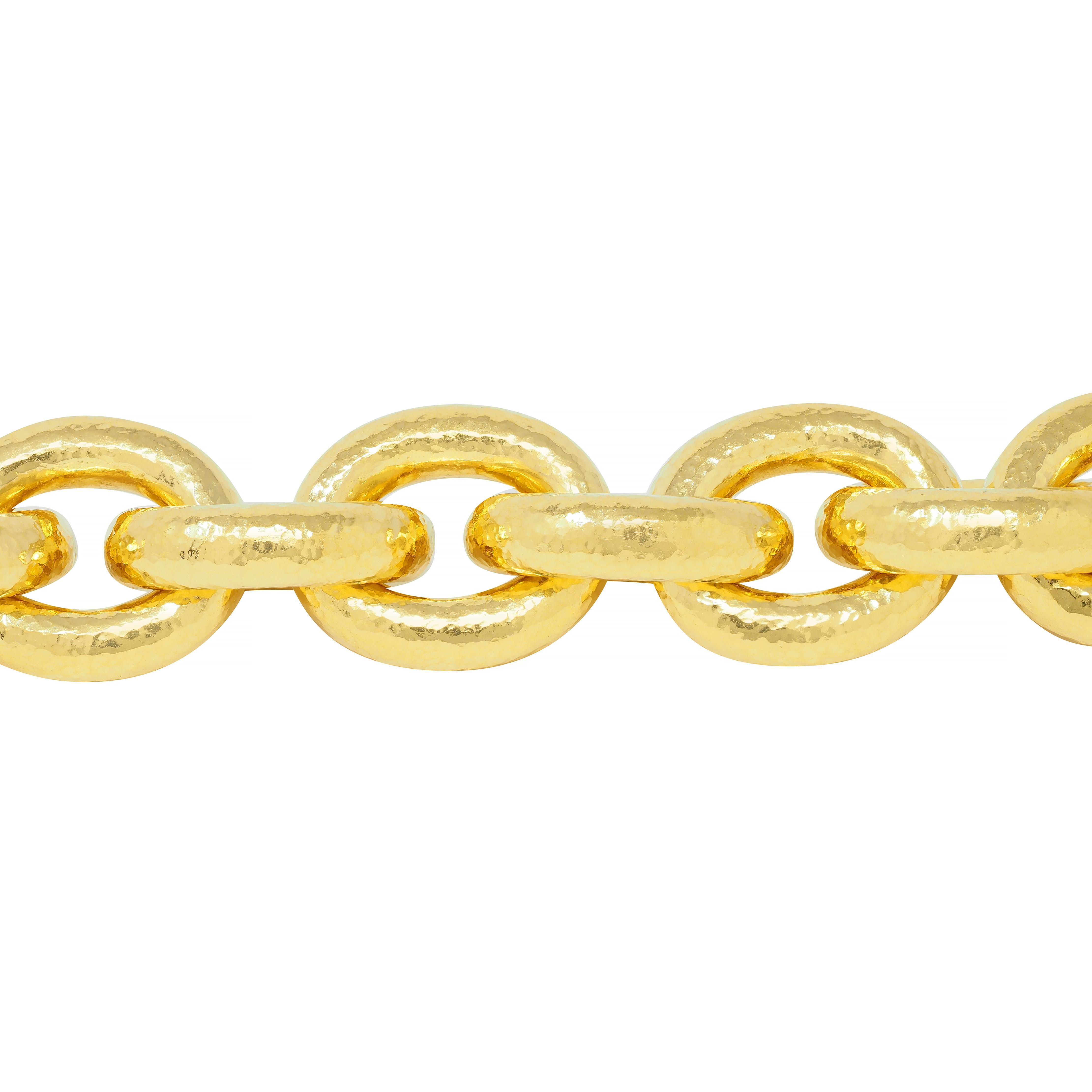 Elizabeth Locke Vintage 19 Karat Yellow Gold Hammered Link Bracelet In Excellent Condition For Sale In Philadelphia, PA