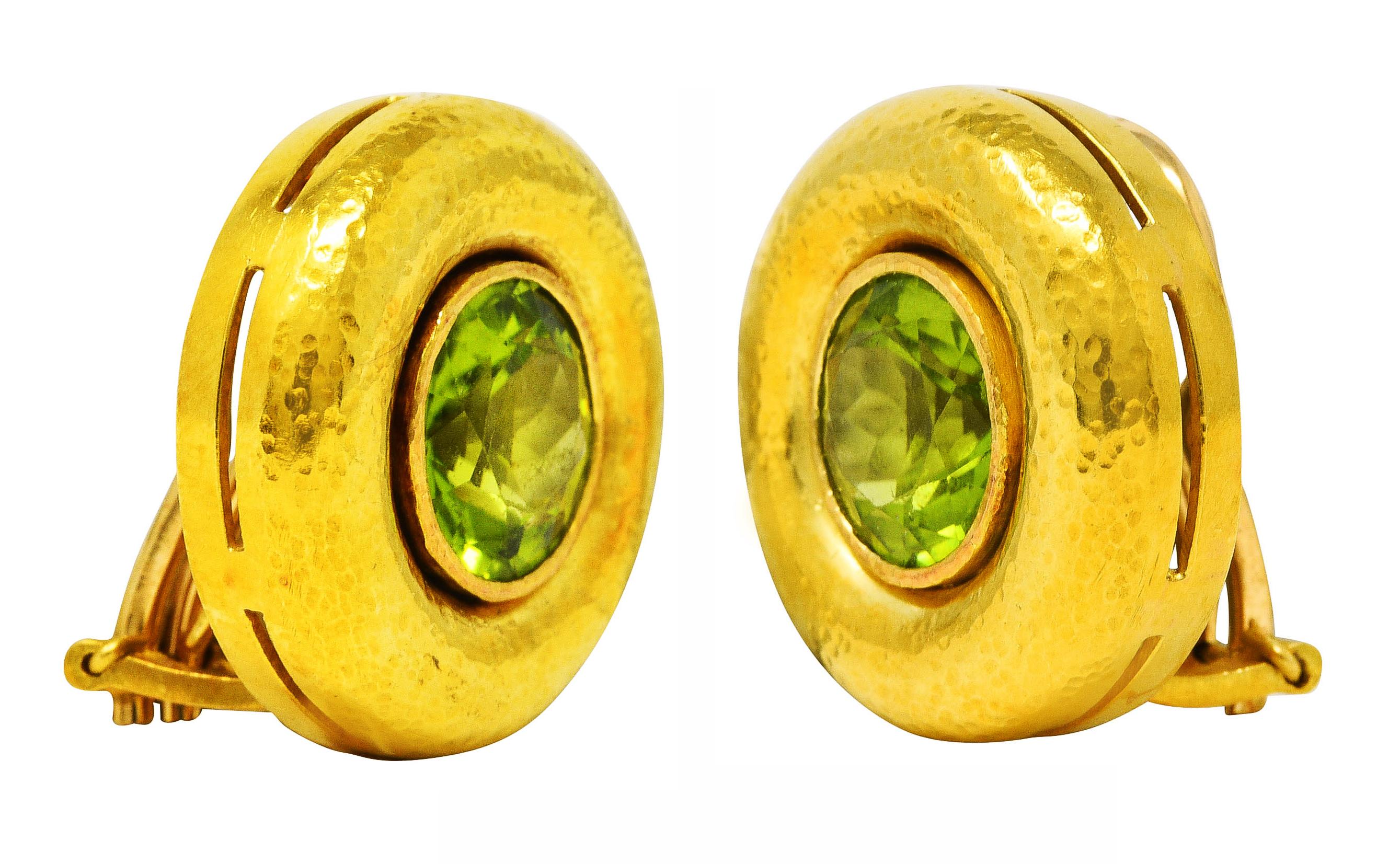Round Cut Elizabeth Locke Vintage Peridot 18 Karat Yellow Gold Earrings