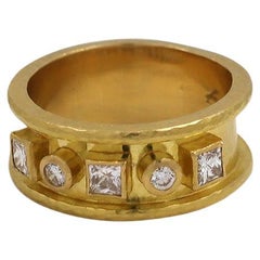 Elizabeth Locke Yellow Gold Diamond Ring
