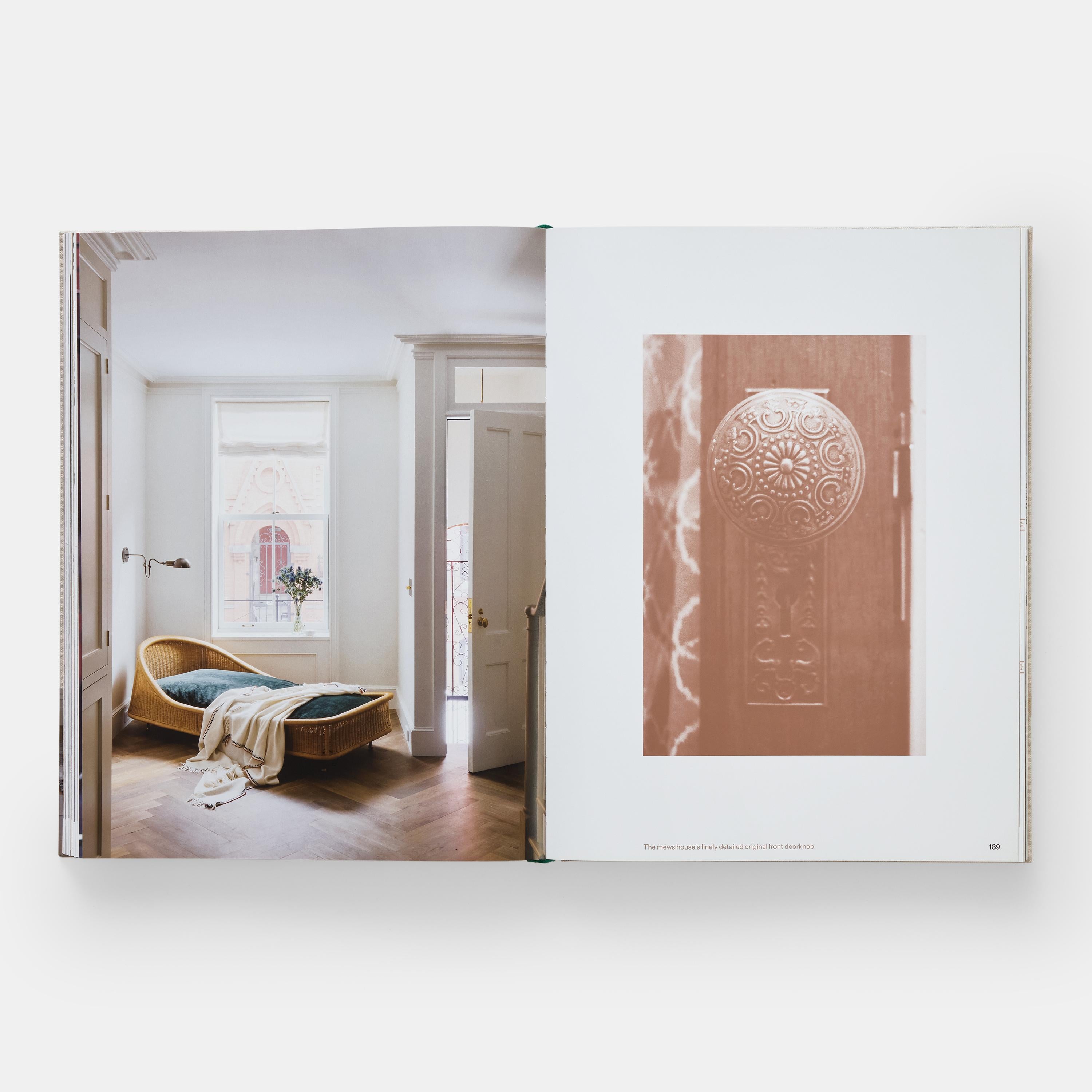 Papier Elizabeth The Architects : The Collective Stories en vente