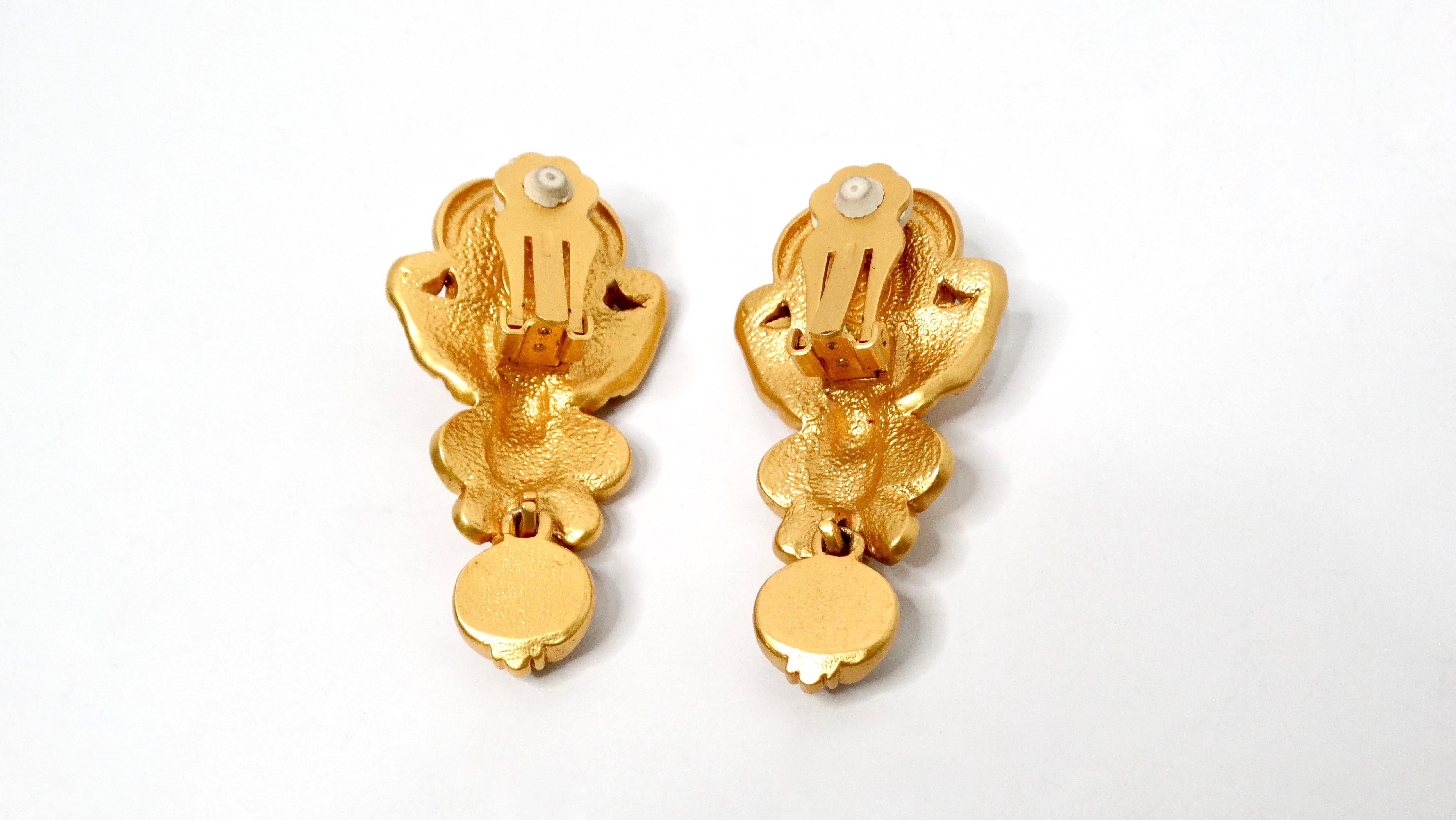 Elizabeth Taylor For Avon Gilded Age Style Cherub Dangle Clip-On Earrings In Good Condition For Sale In Scottsdale, AZ