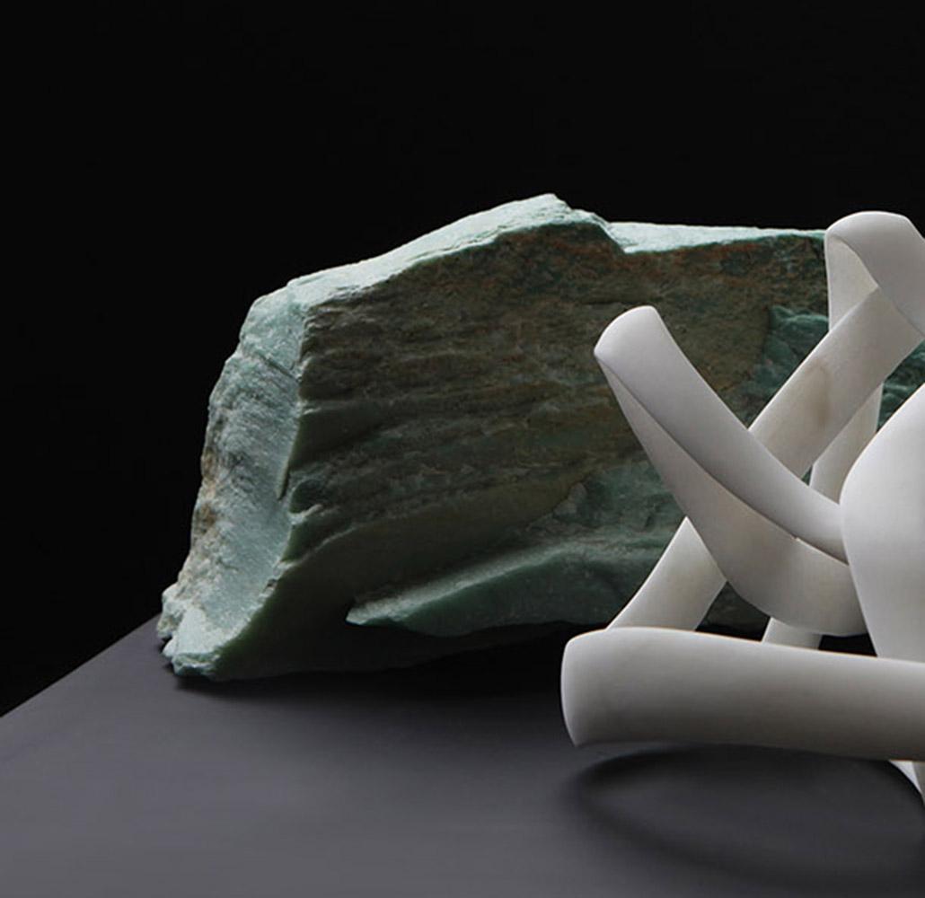Marmor & Idaho Grüner Quarz 4 – Sculpture von Elizabeth Turk
