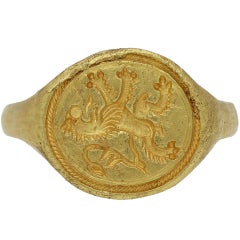 Antique Elizabethan Gold Signet Ring with Scottish Rampant Lion, circa 16th Century