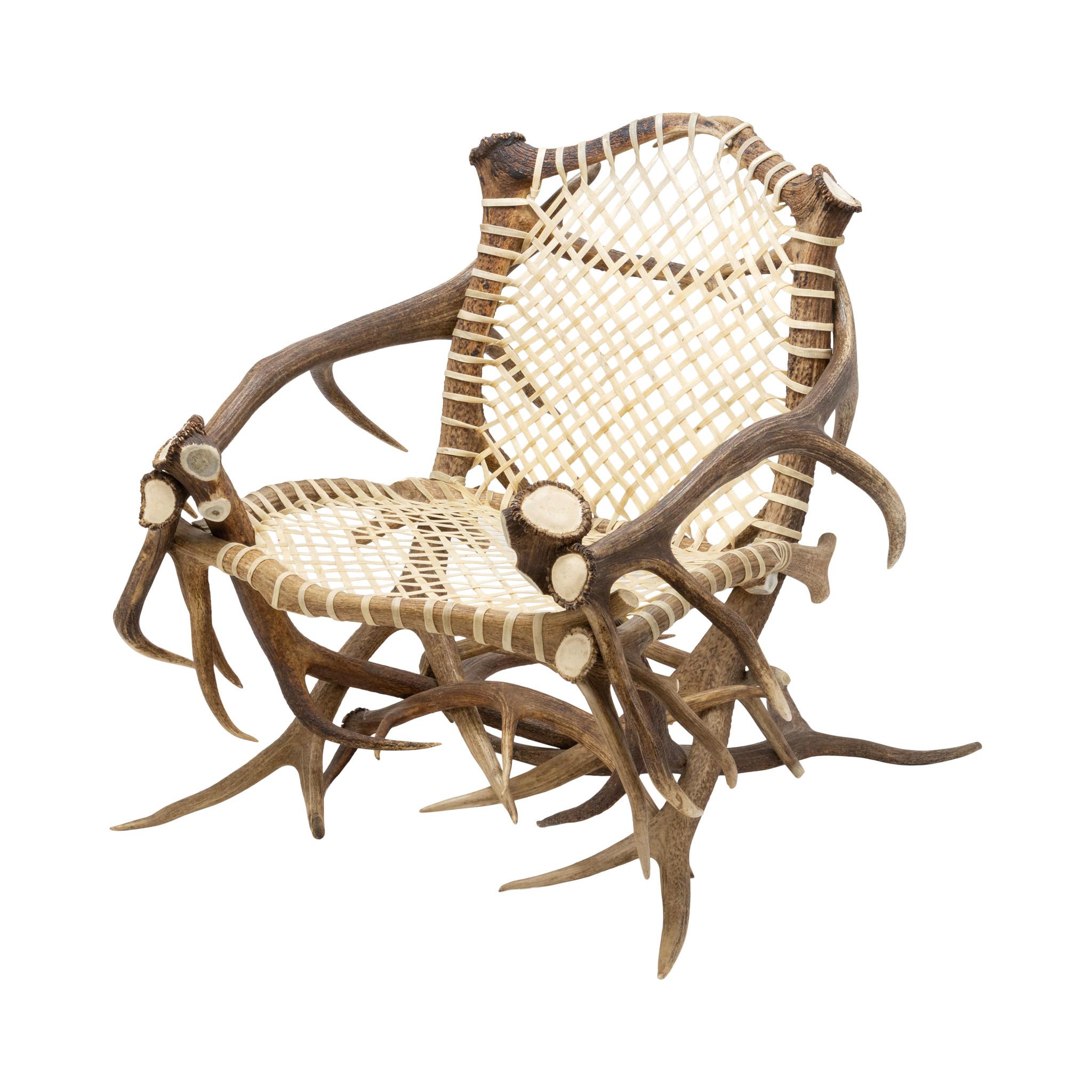 Elk Antler and Rawhide Armchair (21. Jahrhundert und zeitgenössisch) im Angebot