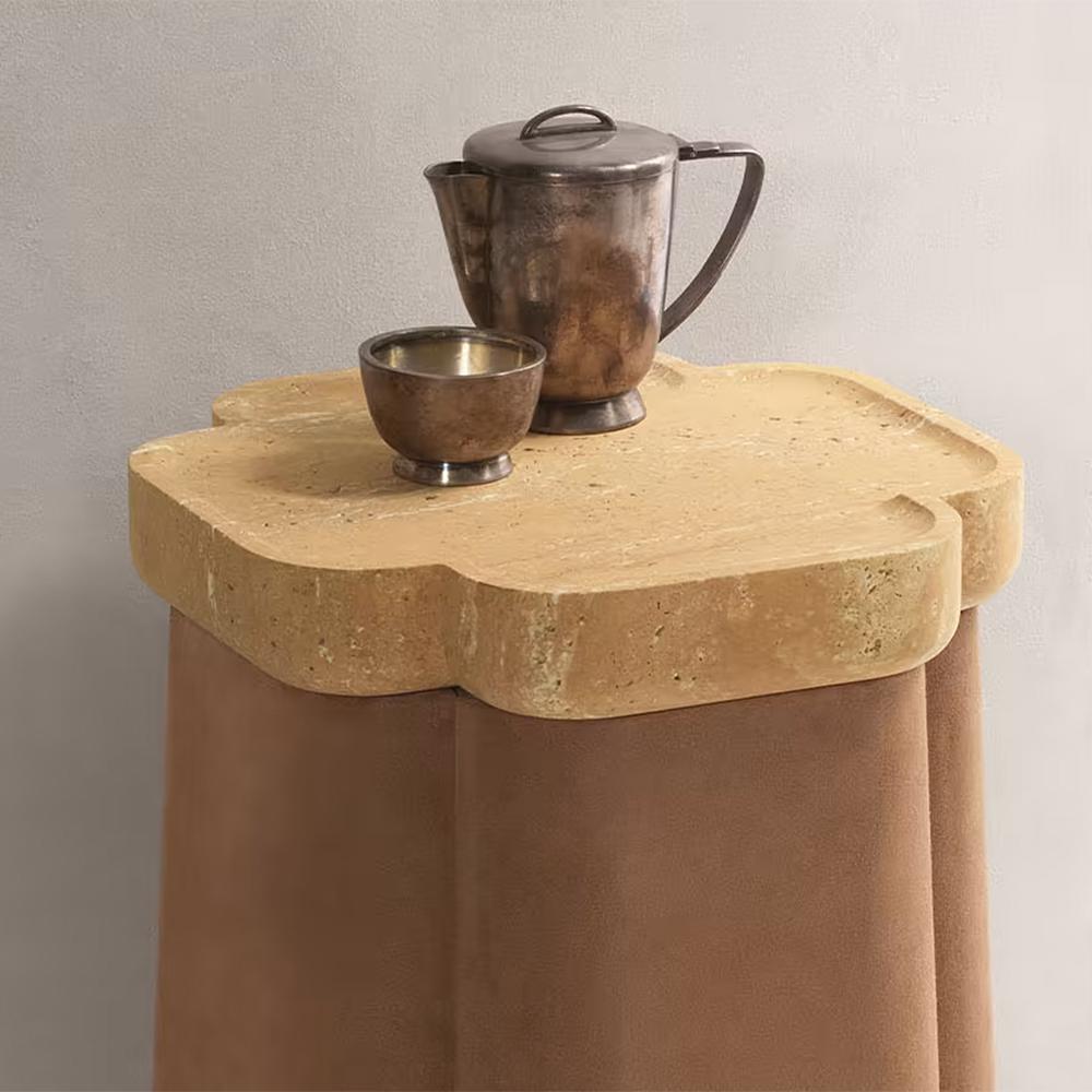Fait main Table d'appoint Elka en vente