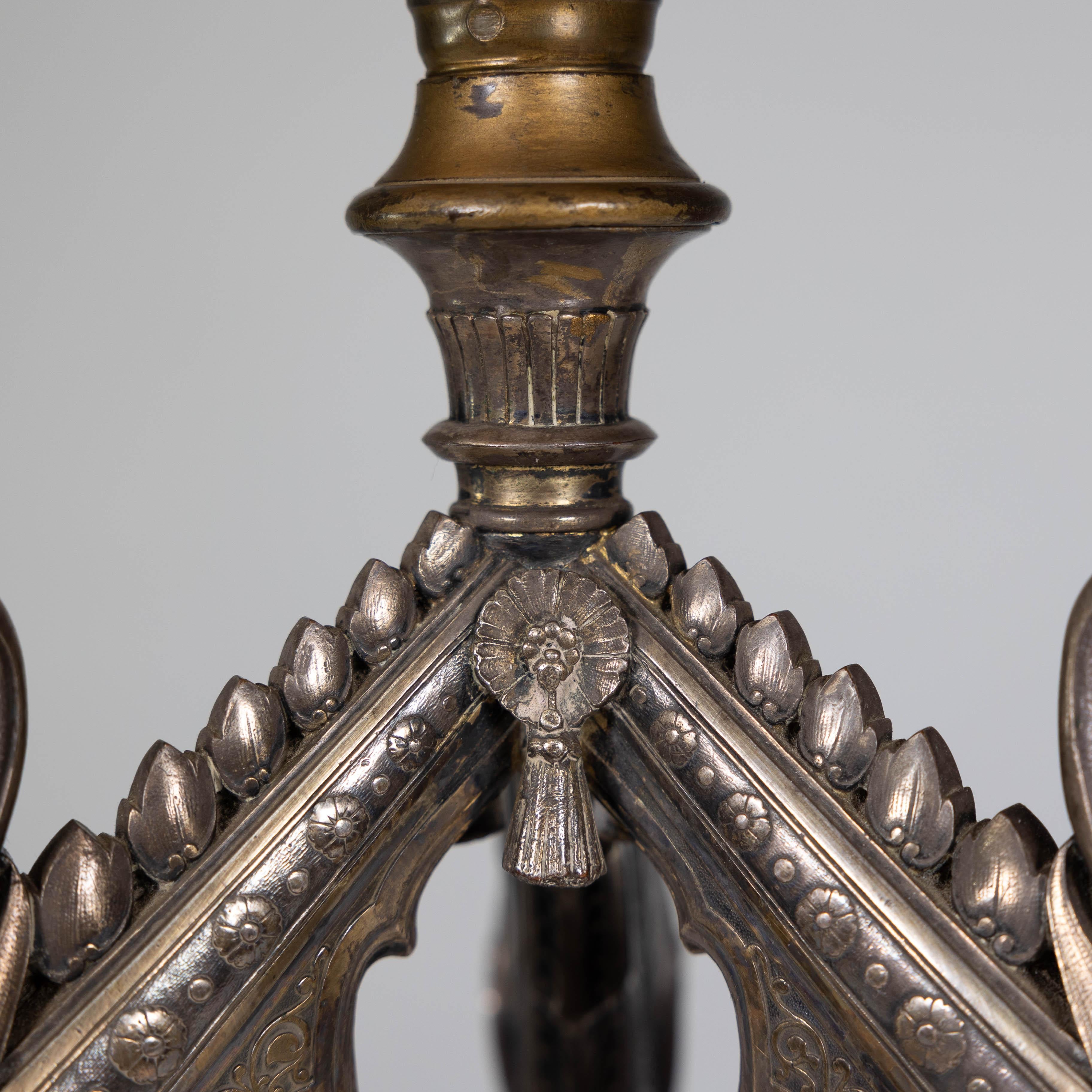 Elkington. An exhibition quality Aesthetic Movement silver plated oil lamp 2