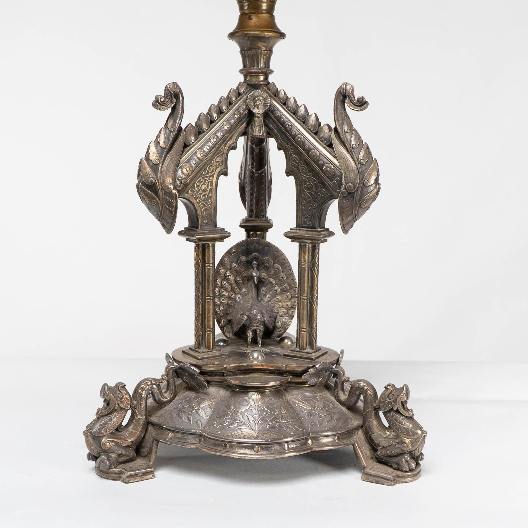 Elkington. An exhibition quality Aesthetic Movement silver plated oil lamp 4