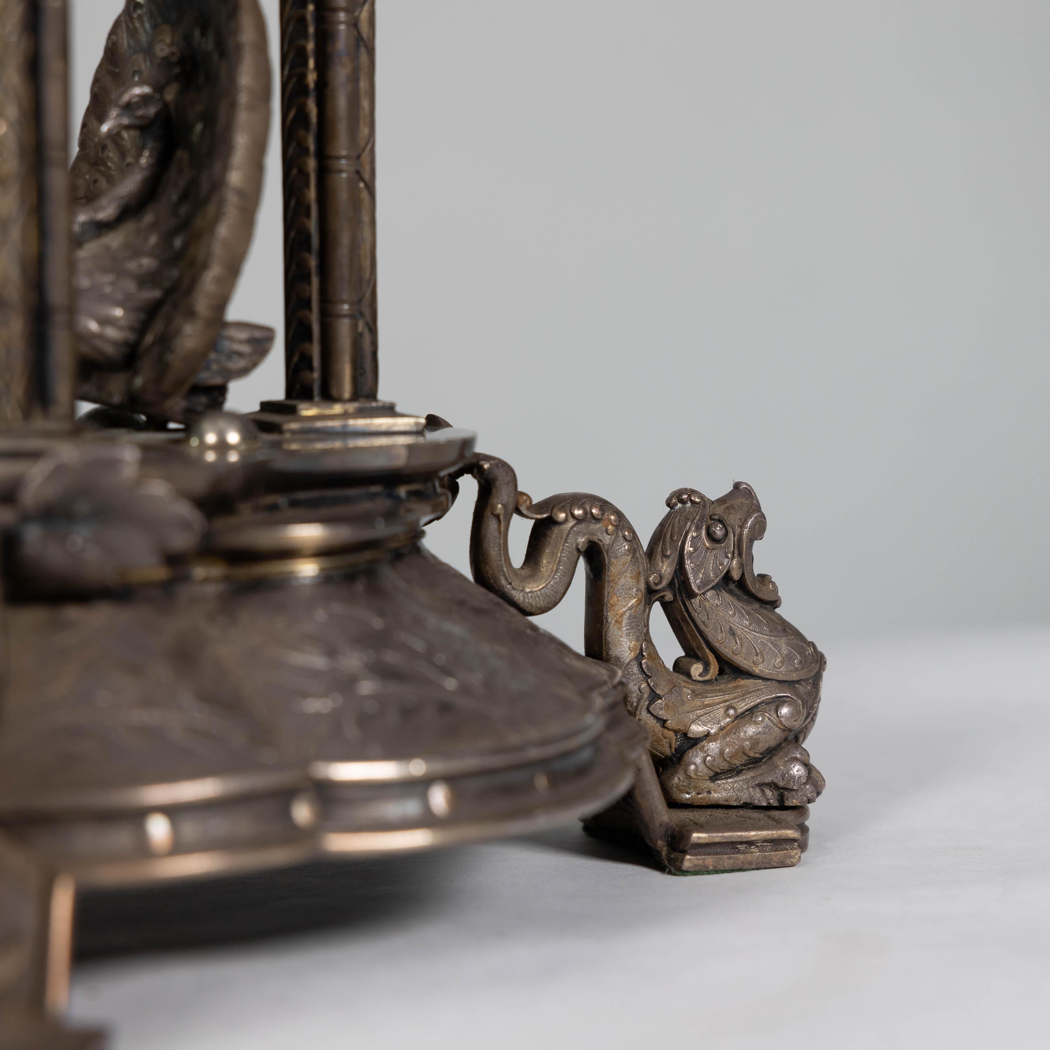 Elkington. An exhibition quality Aesthetic Movement silver plated oil lamp 6