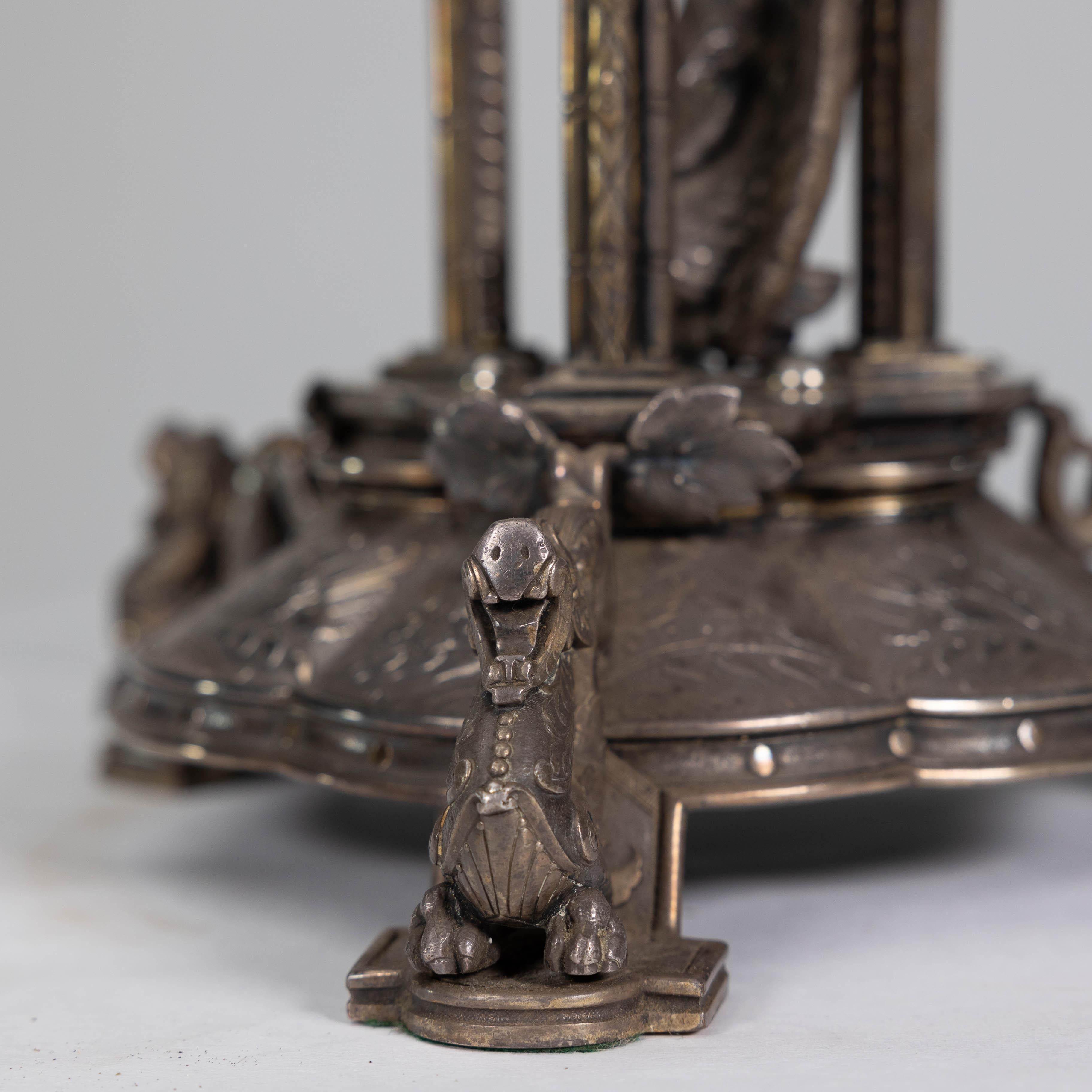 Elkington. An exhibition quality Aesthetic Movement silver plated oil lamp 7