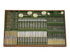 Elkington & Co. Servizio al tavolo completo