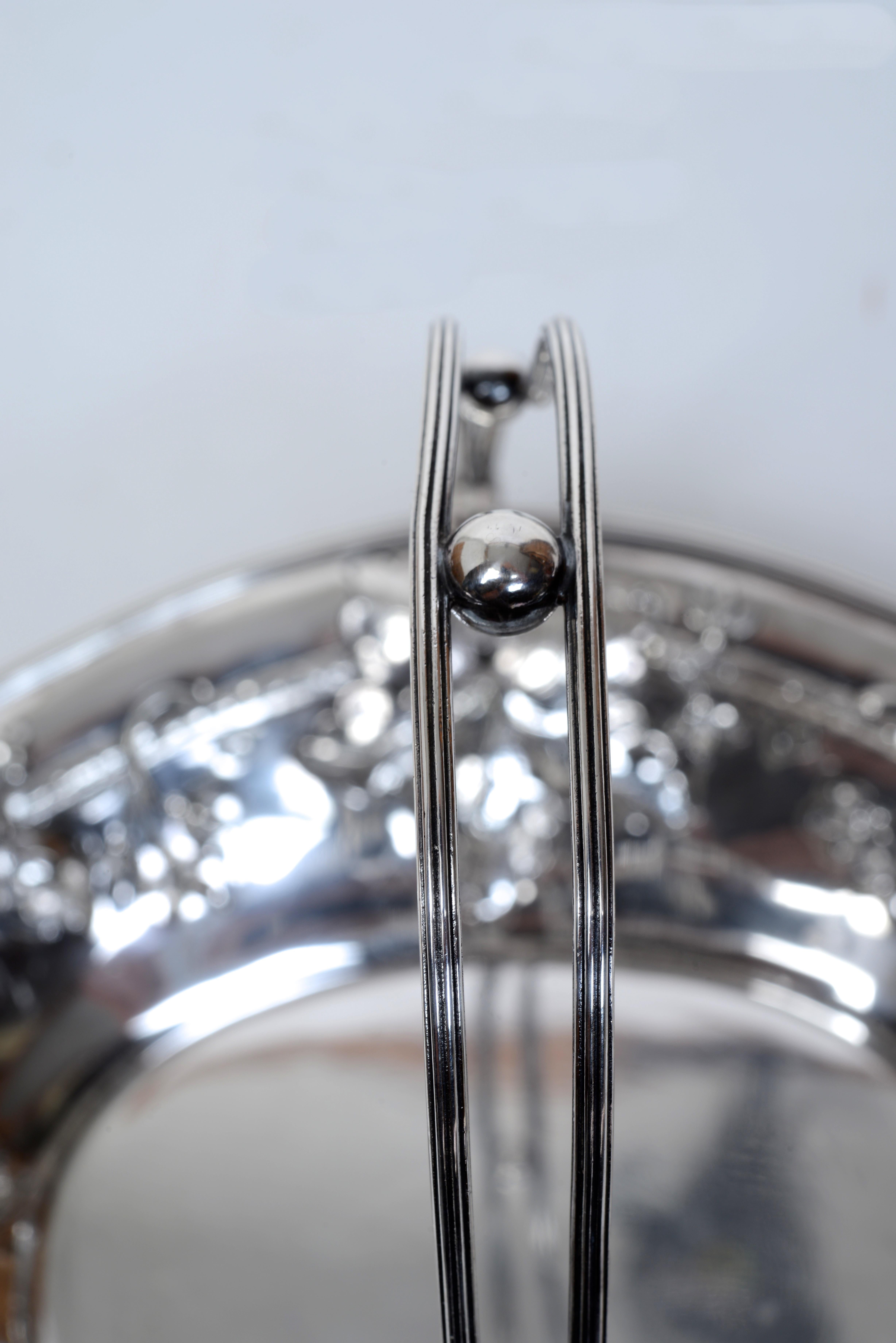 Elkington & Co Heavy Silver Plated Oblong Shaped Sided Cake Basket c1906 Bon état - En vente à valatie, NY