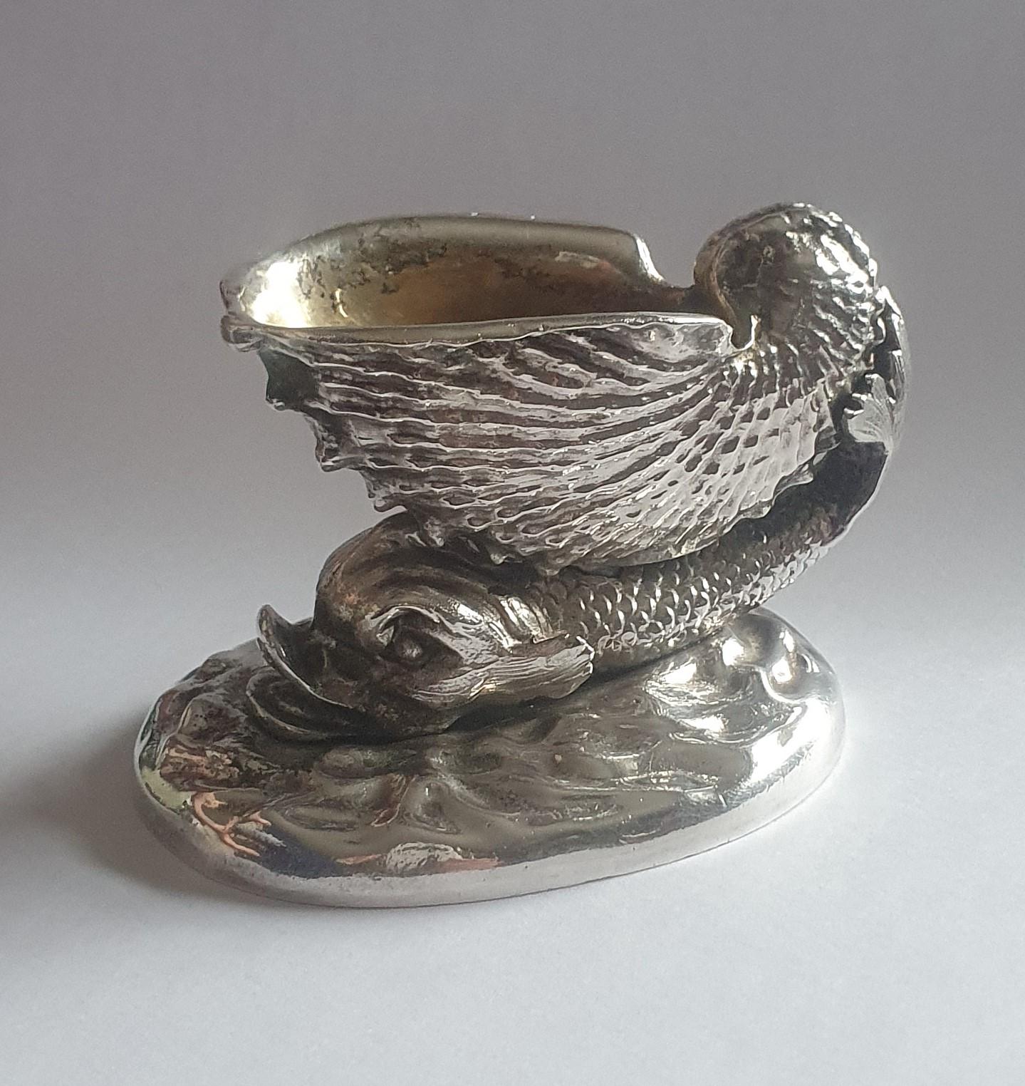 Elkington & Co Silver Plated Dolphin & Shell Salt Cellar with Silver Gilt lining For Sale 2