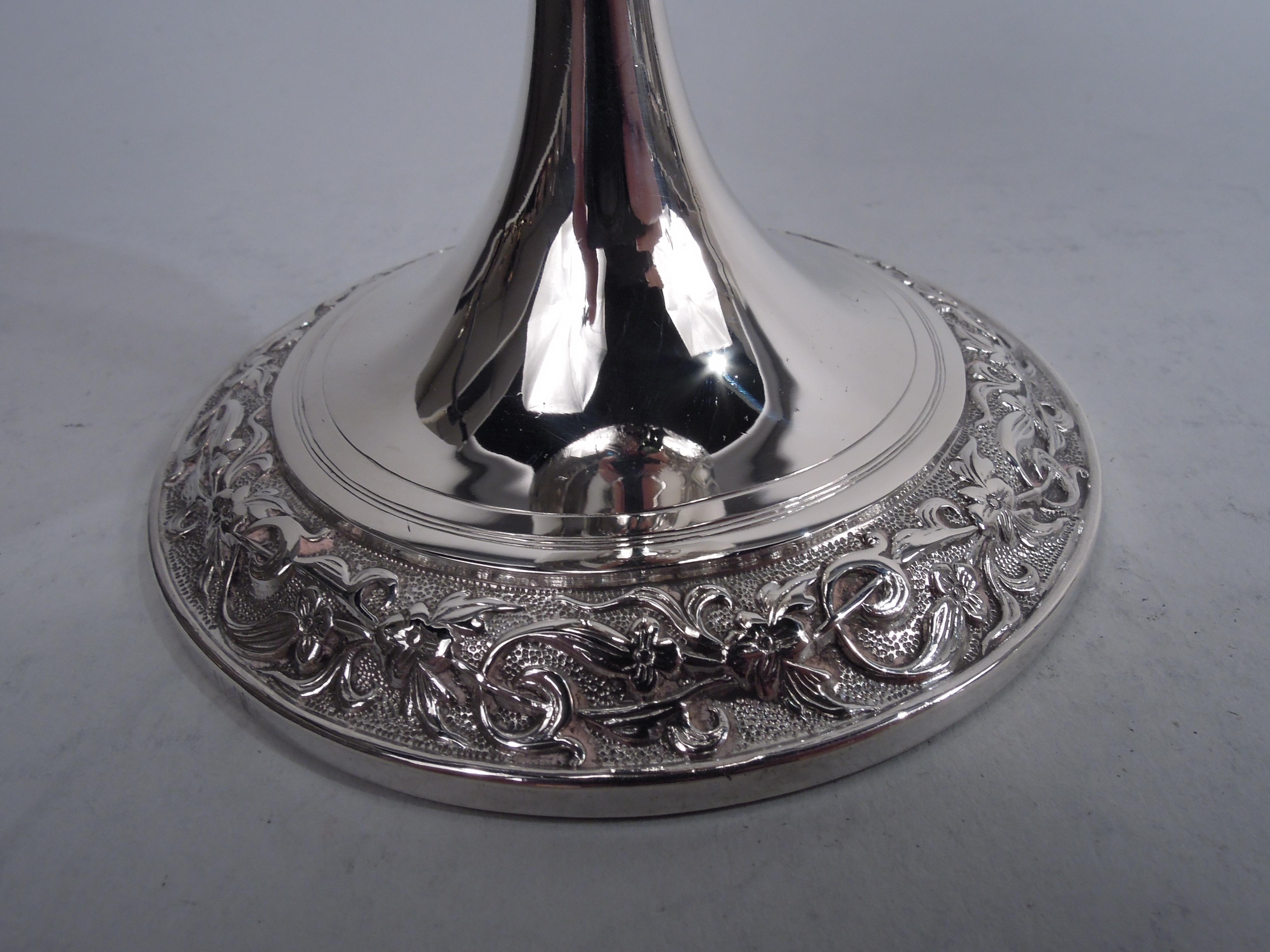 Gravé Elkington English Victorian Classical Sterling Silver Goblet, 1859 en vente