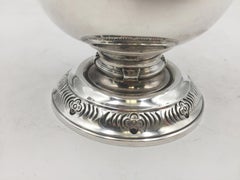 Centrotavola trofeo Elkington Royal Silversmith inglese in argento massiccio del 1923