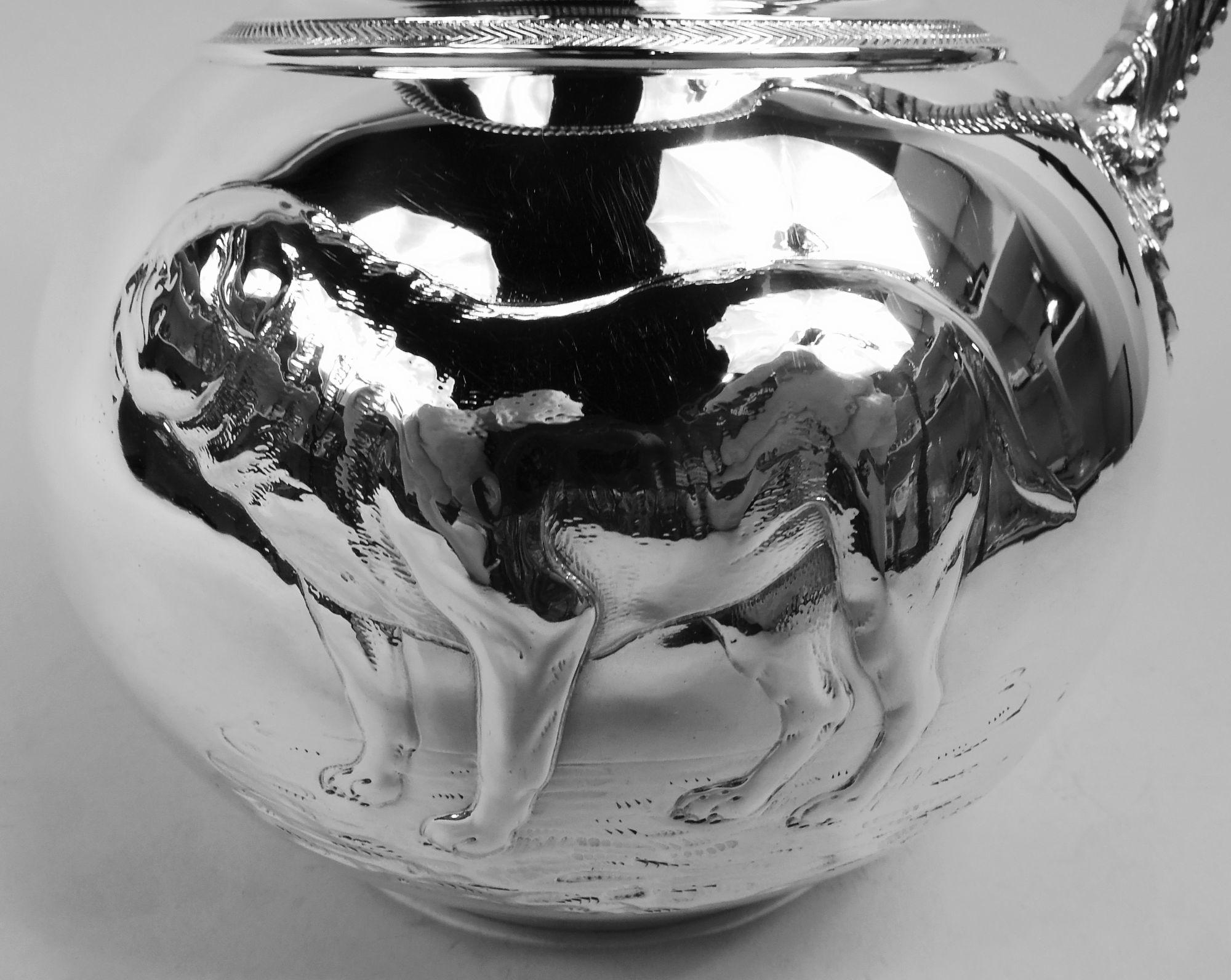 Brocca per l'acqua Elkington Victorian Classical Sterling Silver Bulldog In condizioni buone in vendita a New York, NY