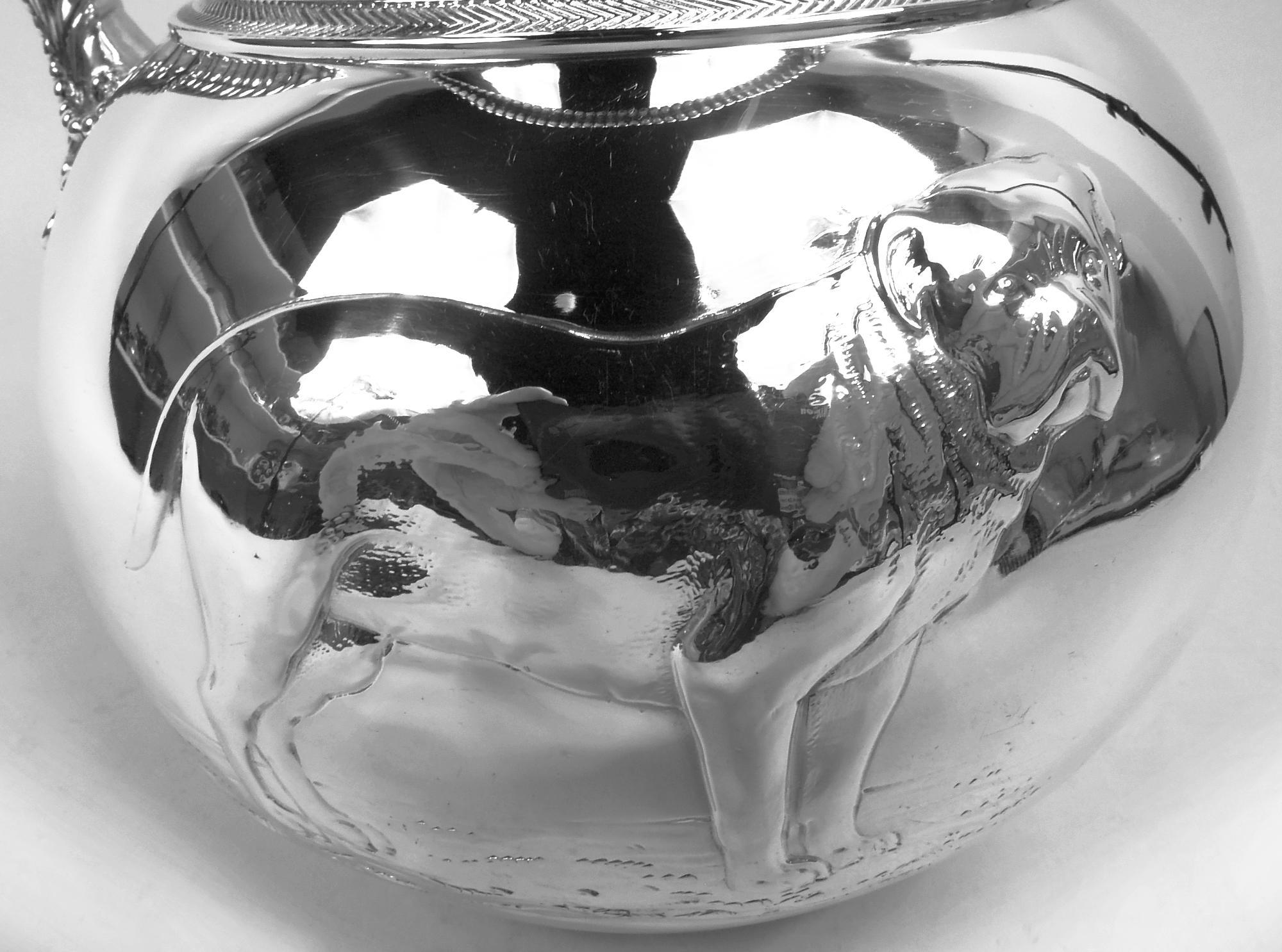 Fine XIX secolo Brocca per l'acqua Elkington Victorian Classical Sterling Silver Bulldog in vendita
