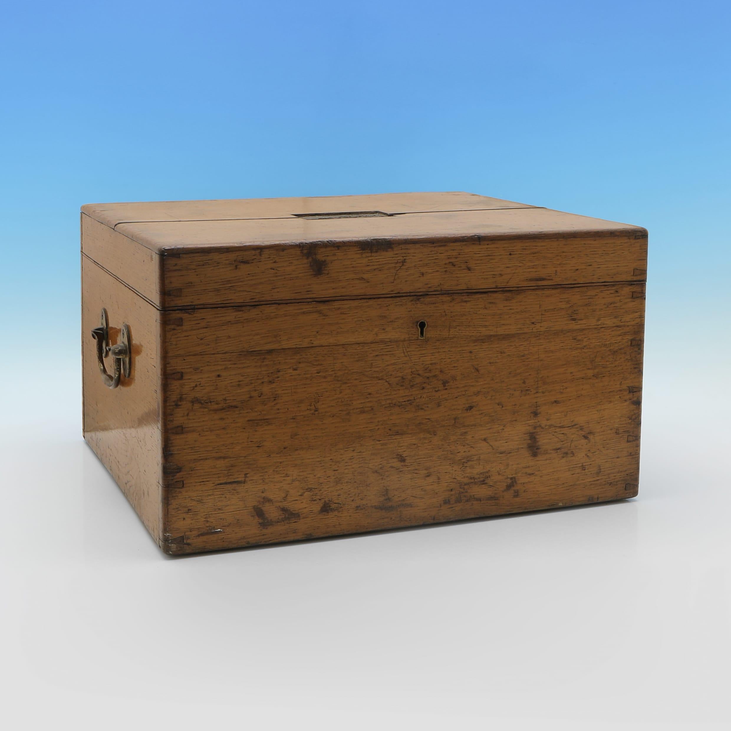 Elkington - Servizio da tè vittoriano in argento sterling realizzato nel 1875 in vendita 3