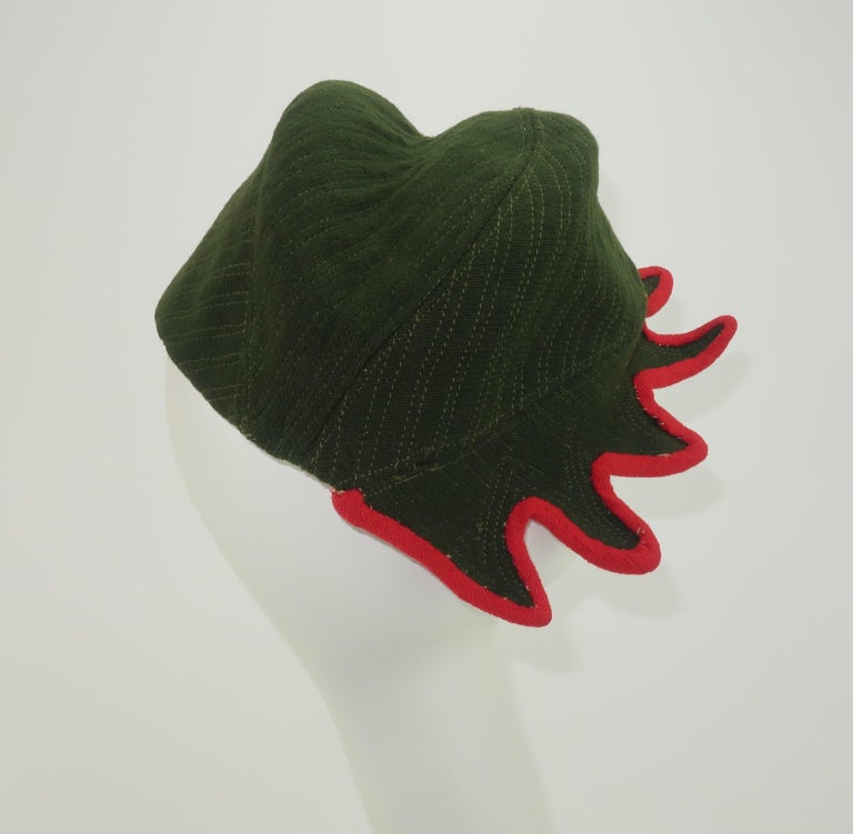Women's Ella Buchanan Gunn Army Green & Red Wool Cap Hat, 1940's For Sale