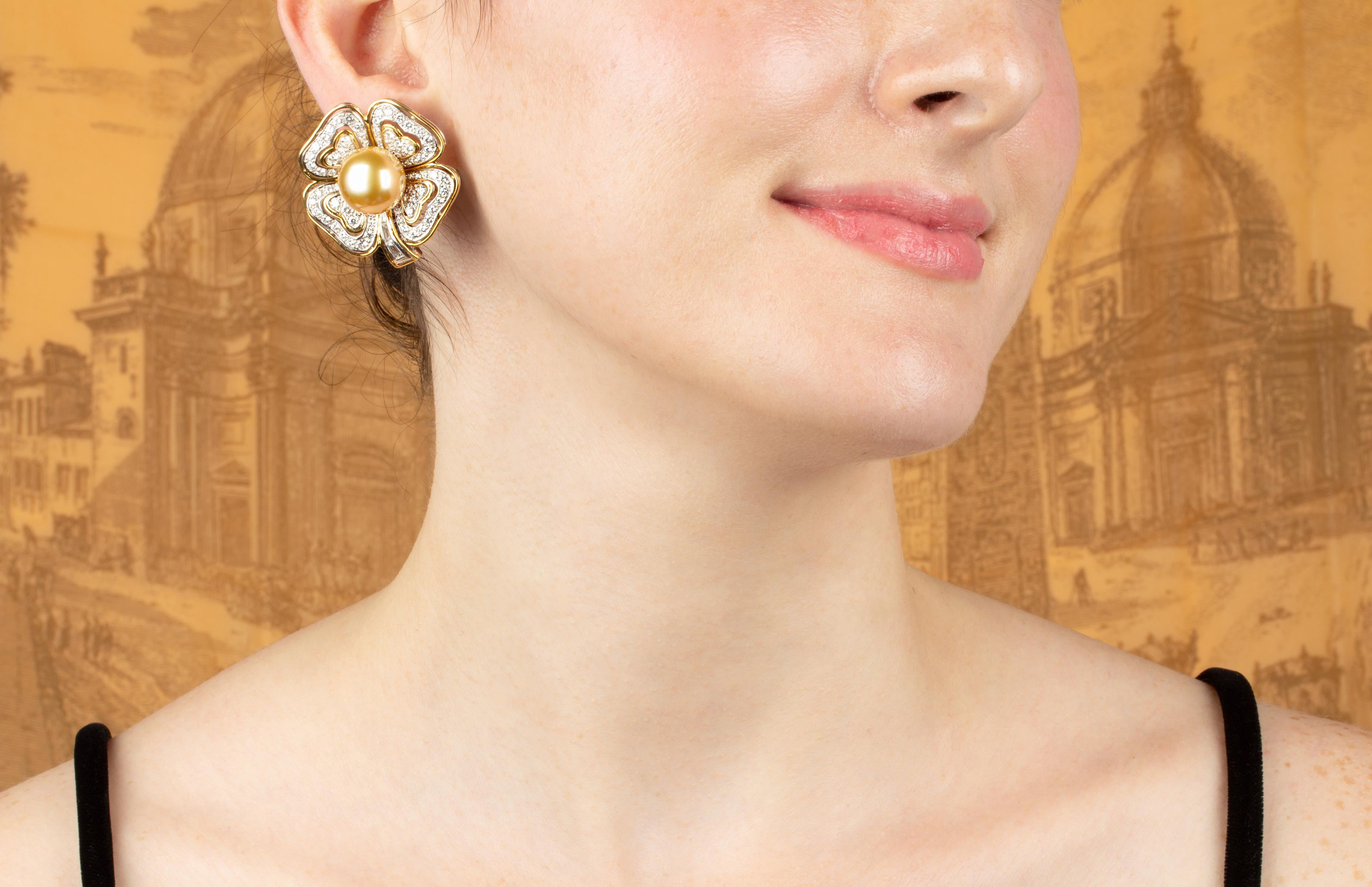 Ella Gafter 14,5 mm Goldene Südseeperlen-Diamant-Ohrringe (Künstler*in) im Angebot