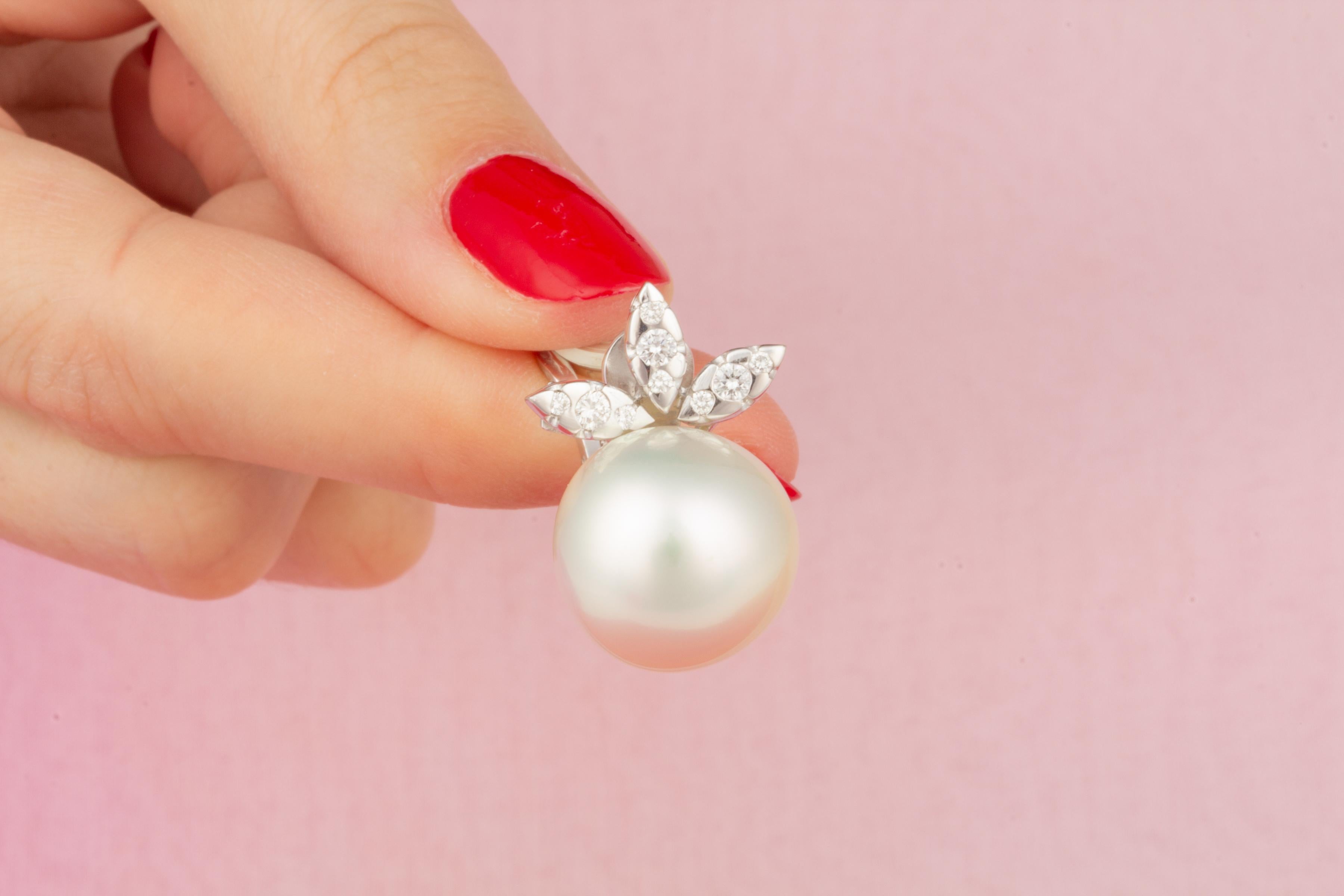 Donna Orecchini di diamanti con perle dei mari del sud 15,5 mm Design/One di Ella Gafter in vendita