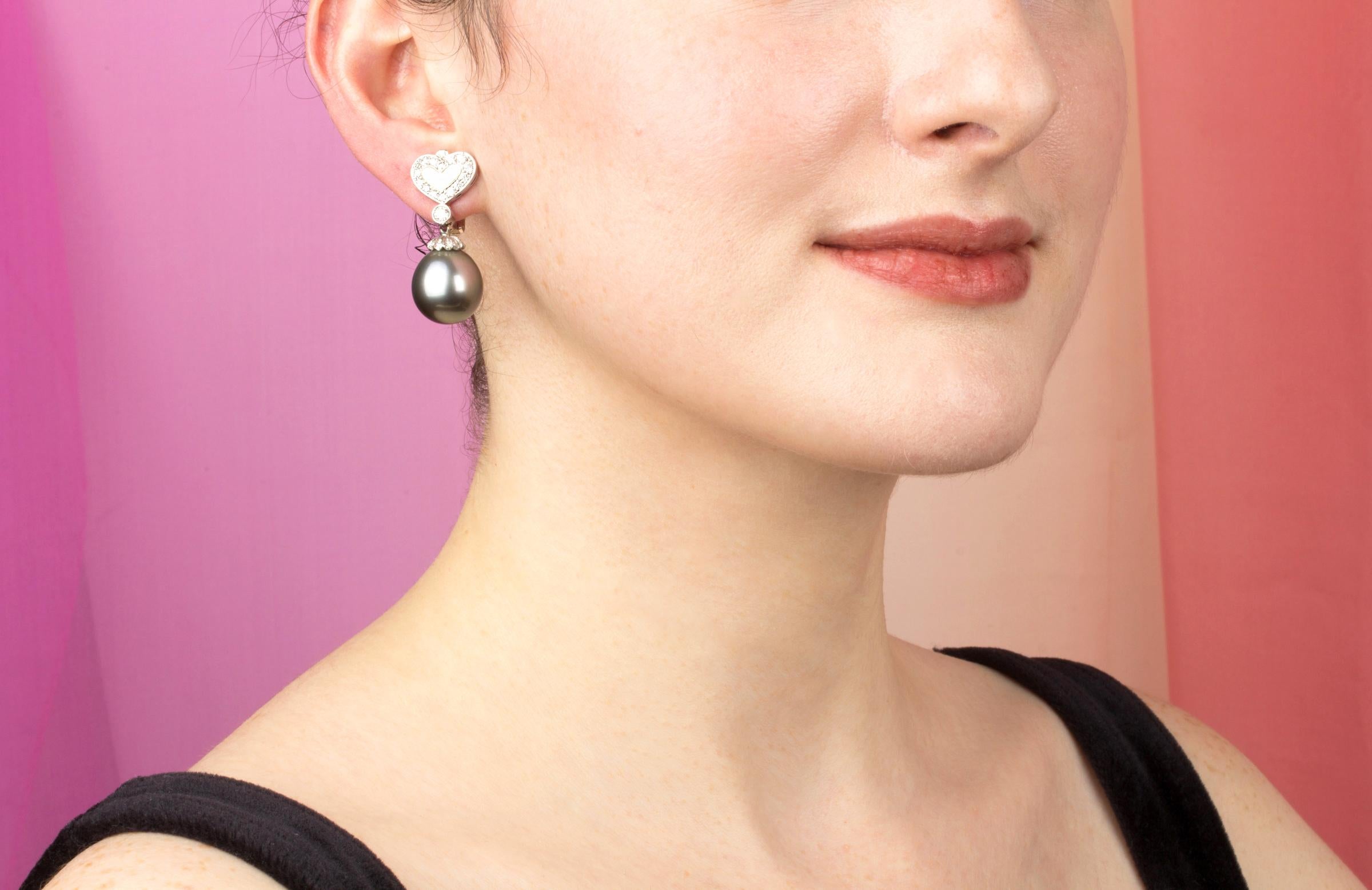 Ella Gafter 16,5 mm Schwarze Tahiti-Perlen-Diamant-Ohrringe (Künstler*in) im Angebot