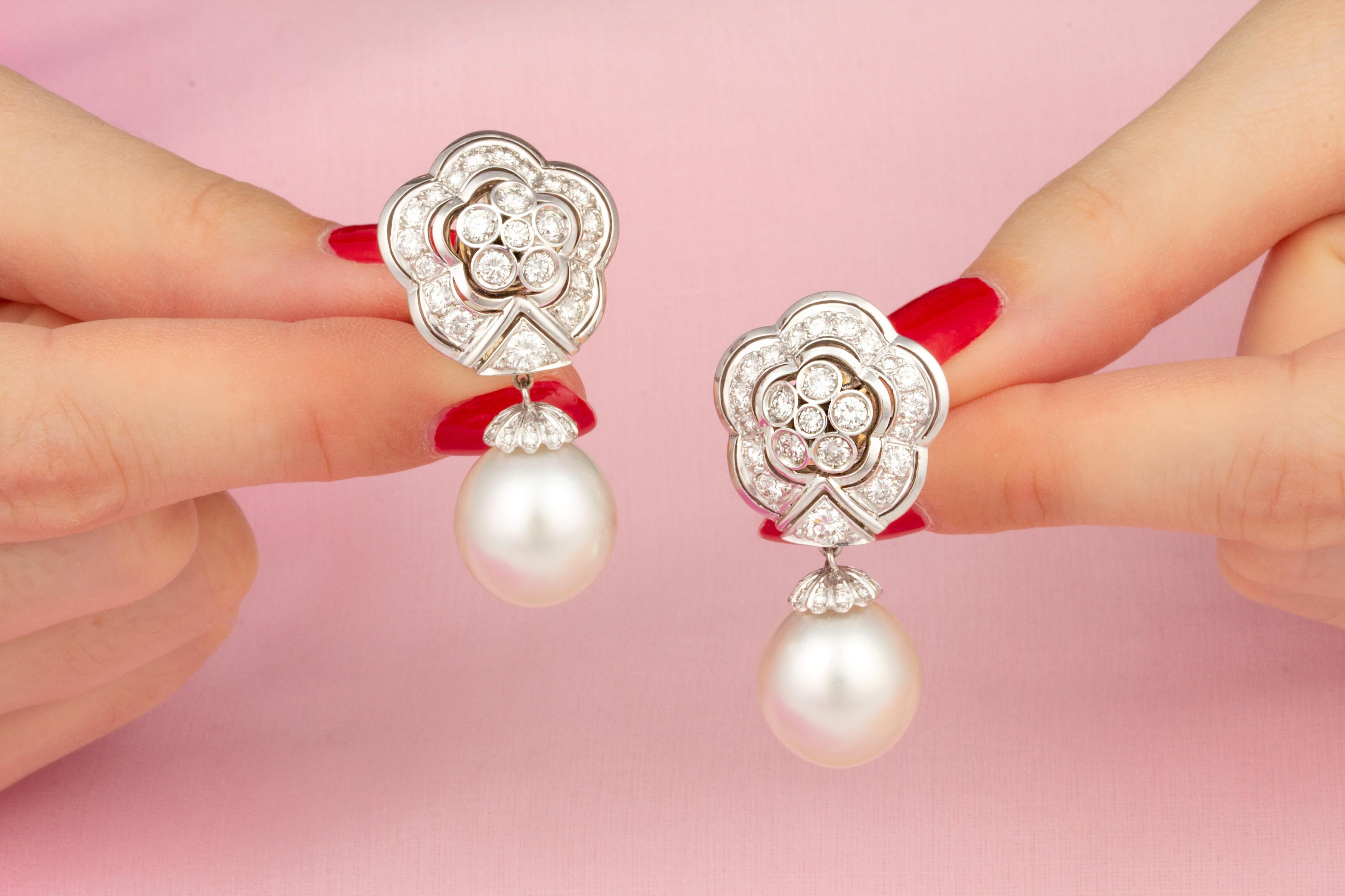 Ella Gafter 16.5mm South Sea Pearl Diamond Flower Earrings  In New Condition For Sale In New York, NY
