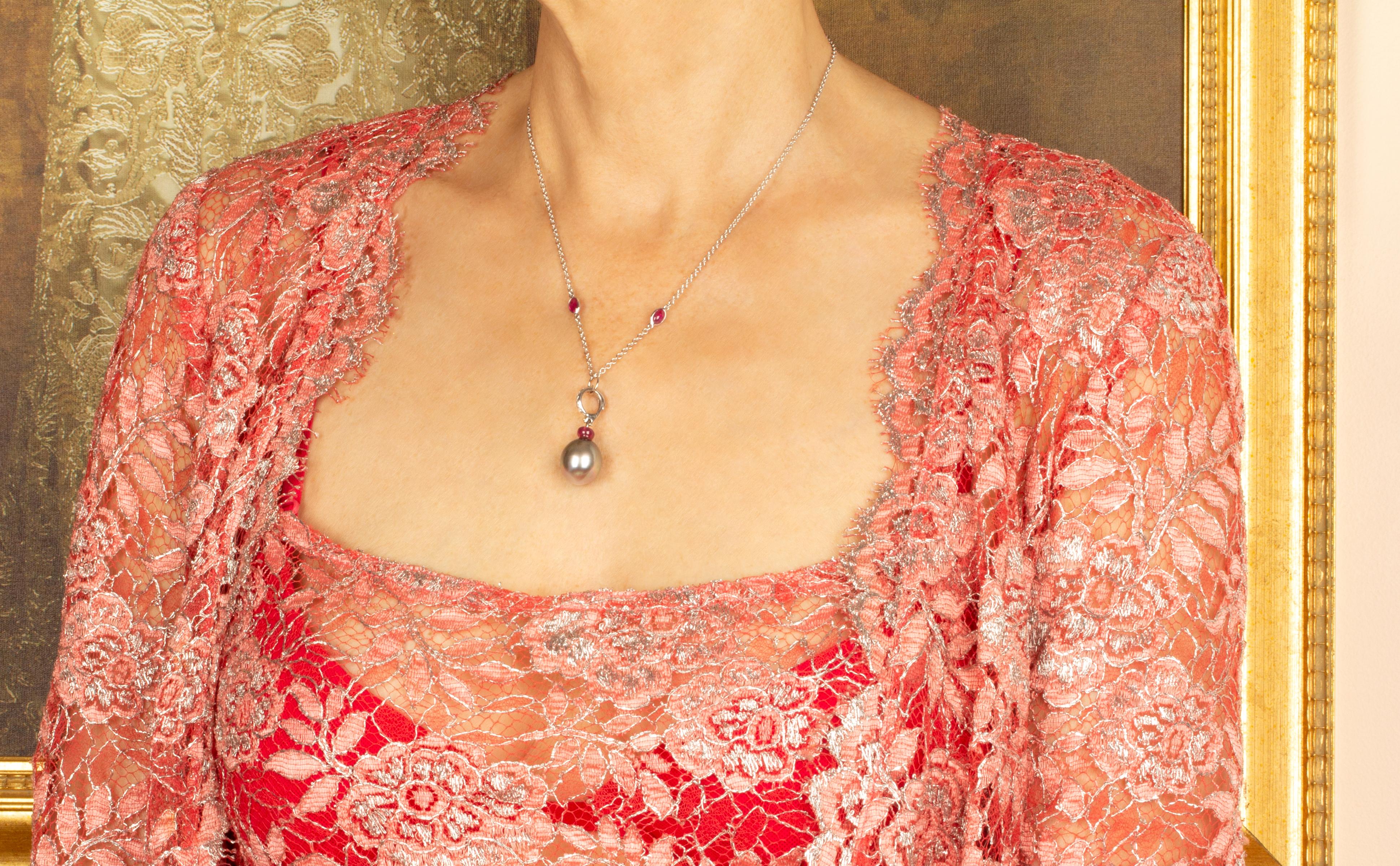 Contemporary Ella Gafter Pearl Diamond Pendant Necklace For Sale