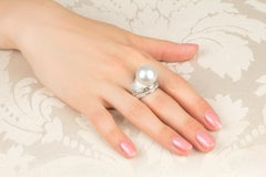 South Sea Pearl And Diamond Ring Mother-of-Pearl Déco Design by Ella Gafter