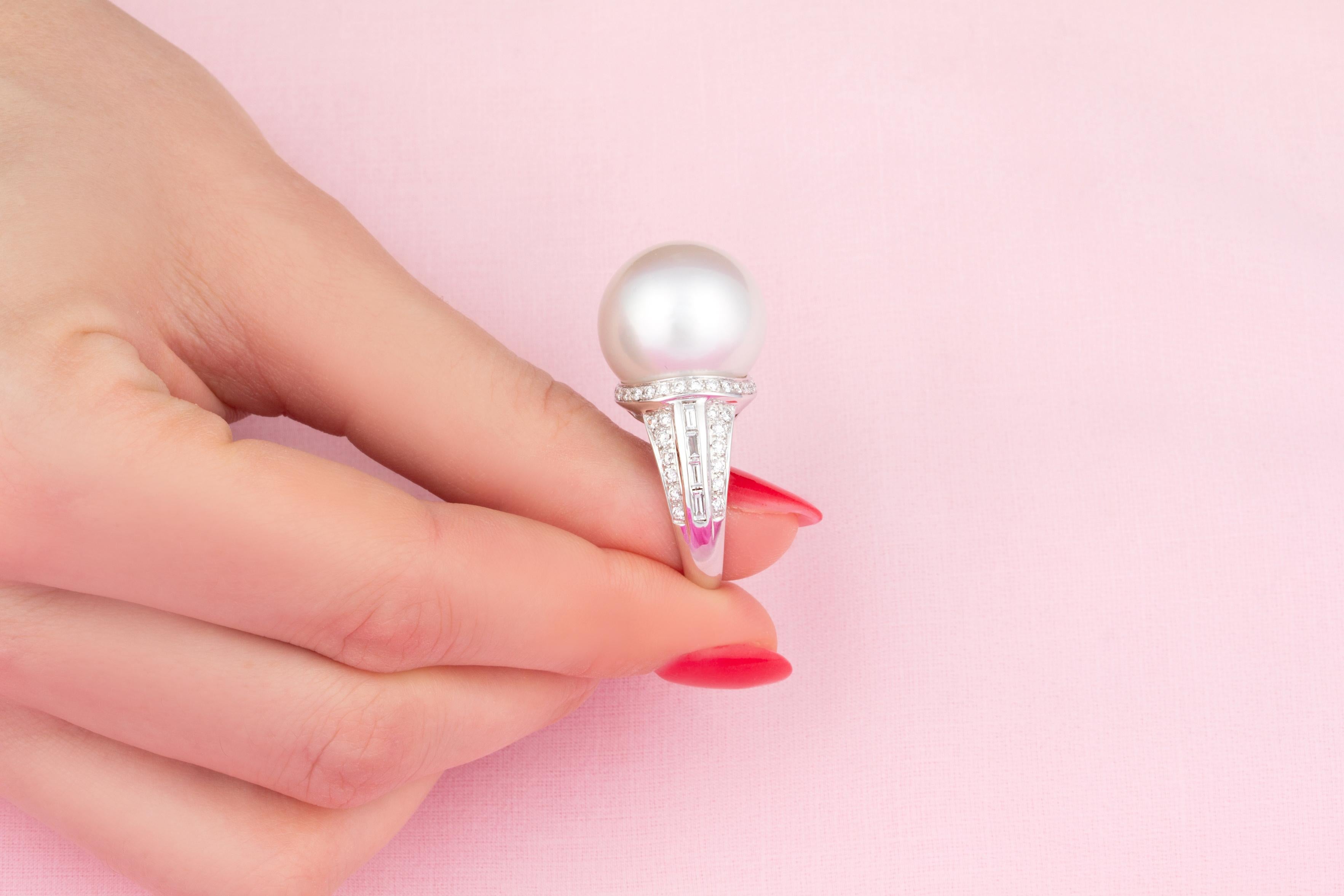 Women's Ella Gafter 18mm Pearl Cocktail Ring For Sale