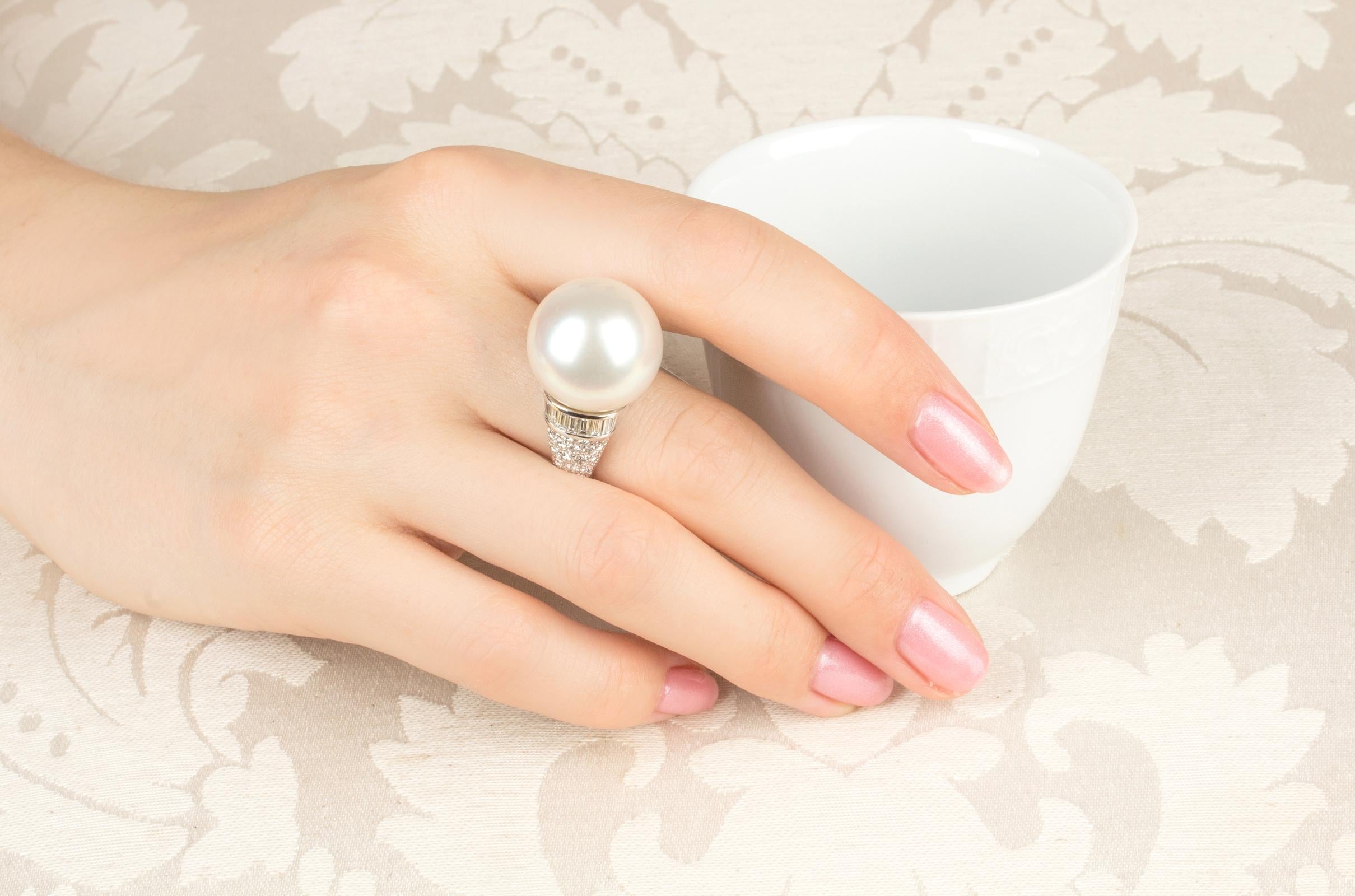 Ella Gafter 18mm Pearl Diamond Cocktail Ring In New Condition For Sale In New York, NY