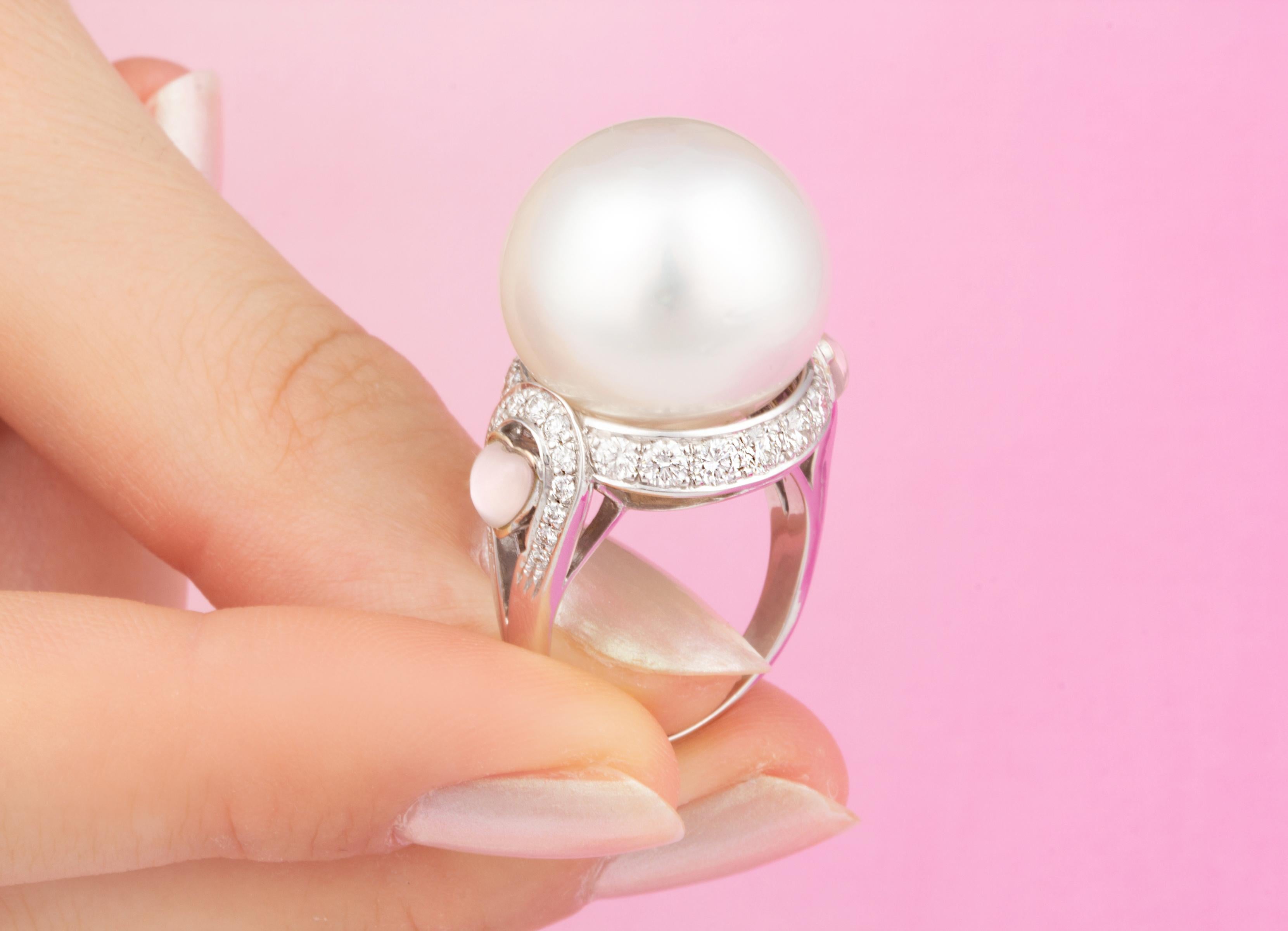 De las mujeres Anillo de cóctel con diamantes y perlas del Mar del Sur de 18 mm, diseñado por Ella Gafter en venta