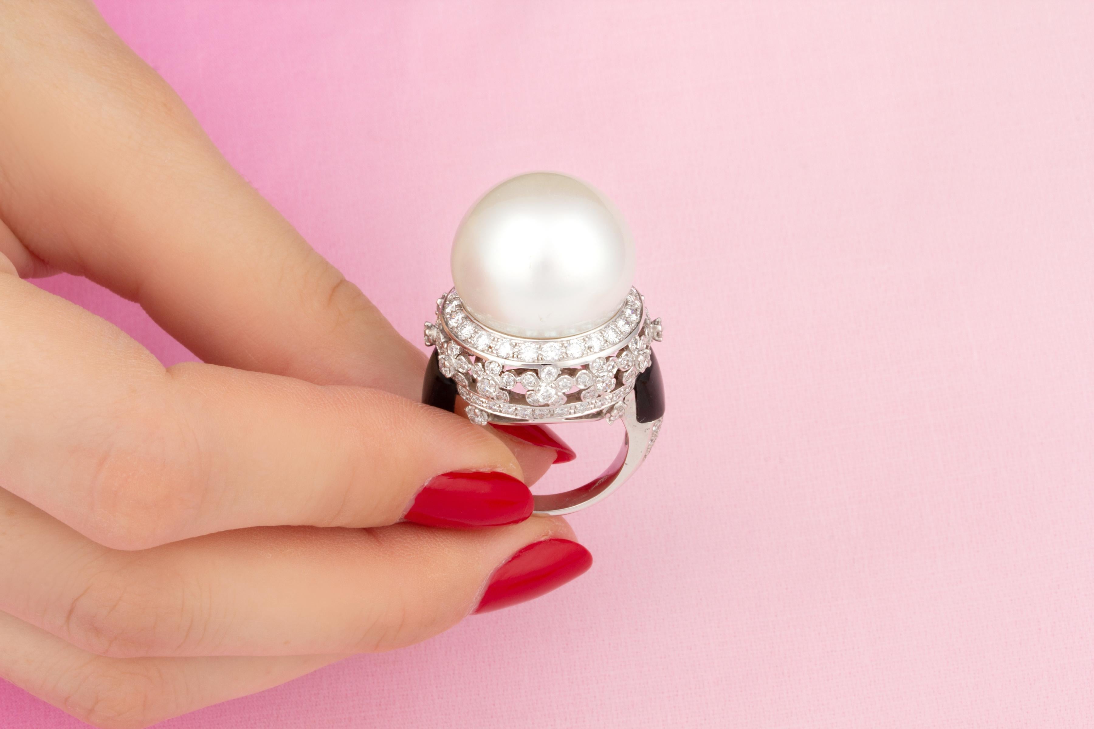 Ella Gafter Art Déco style 19mm South Sea Pearl Diamond Ring  In New Condition For Sale In New York, NY