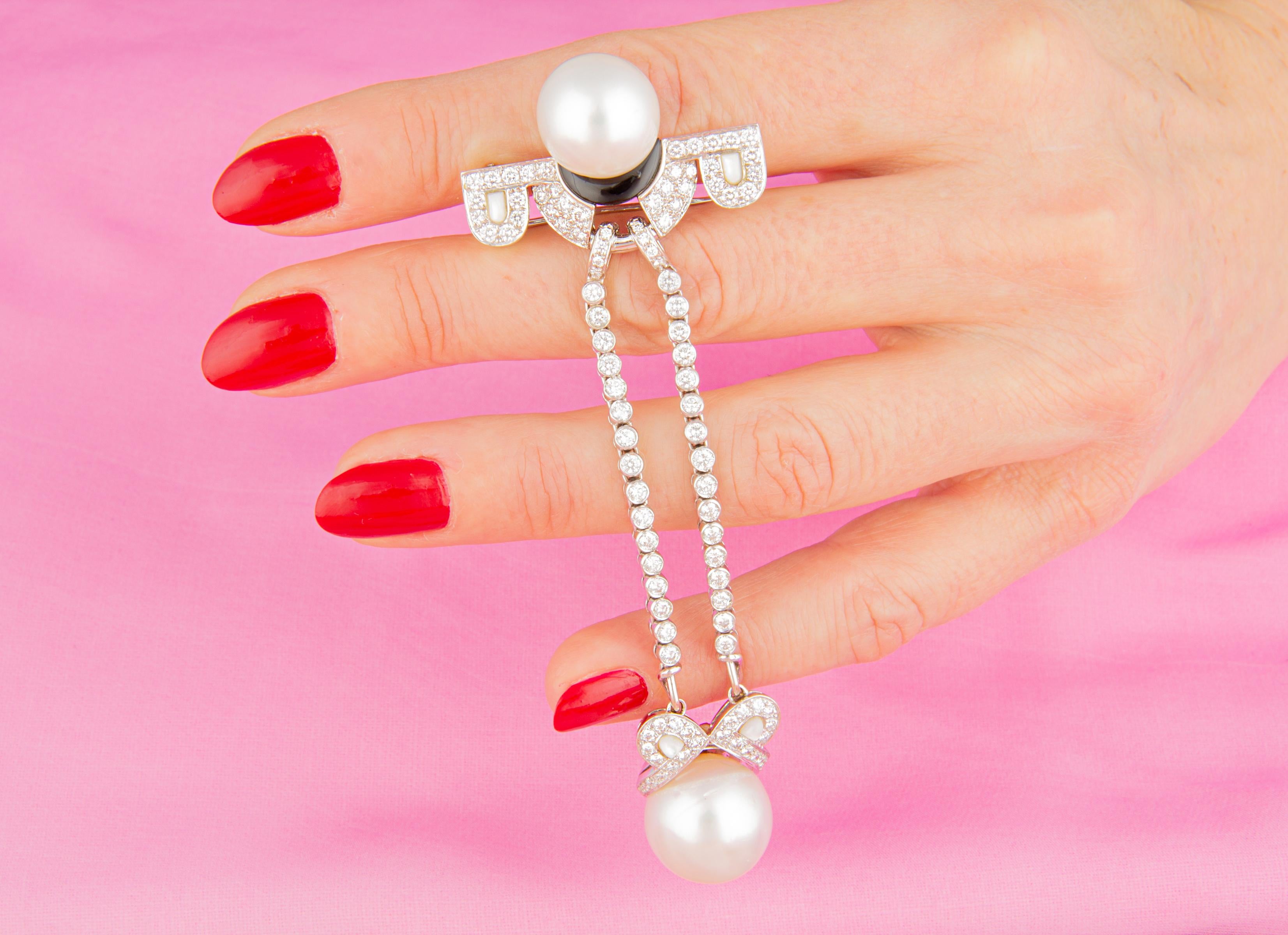 Art Deco Ella Gafter Art Déco Style Diamond Pearl Brooch For Sale