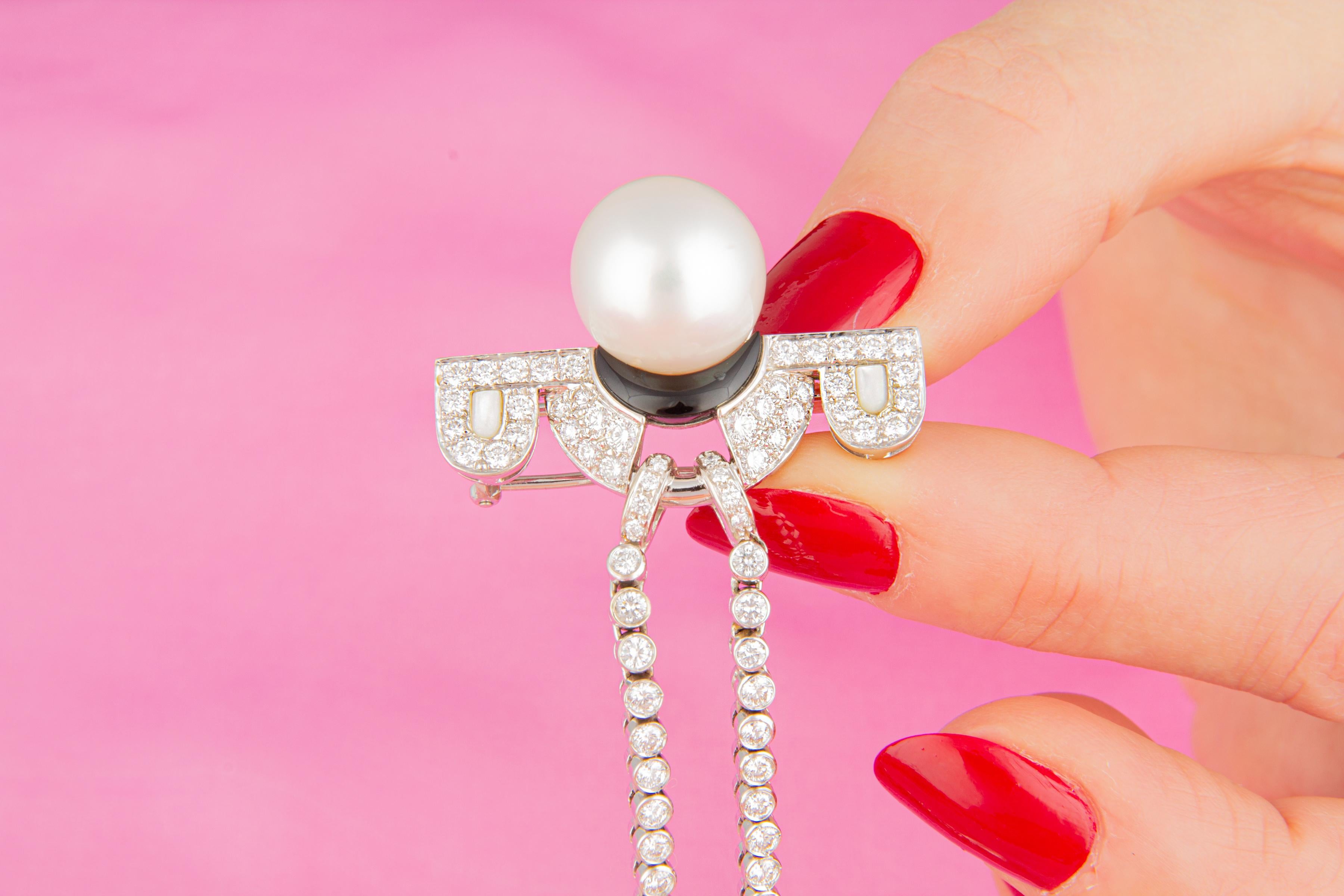 Brilliant Cut Ella Gafter Art Déco Style Diamond Pearl Brooch For Sale