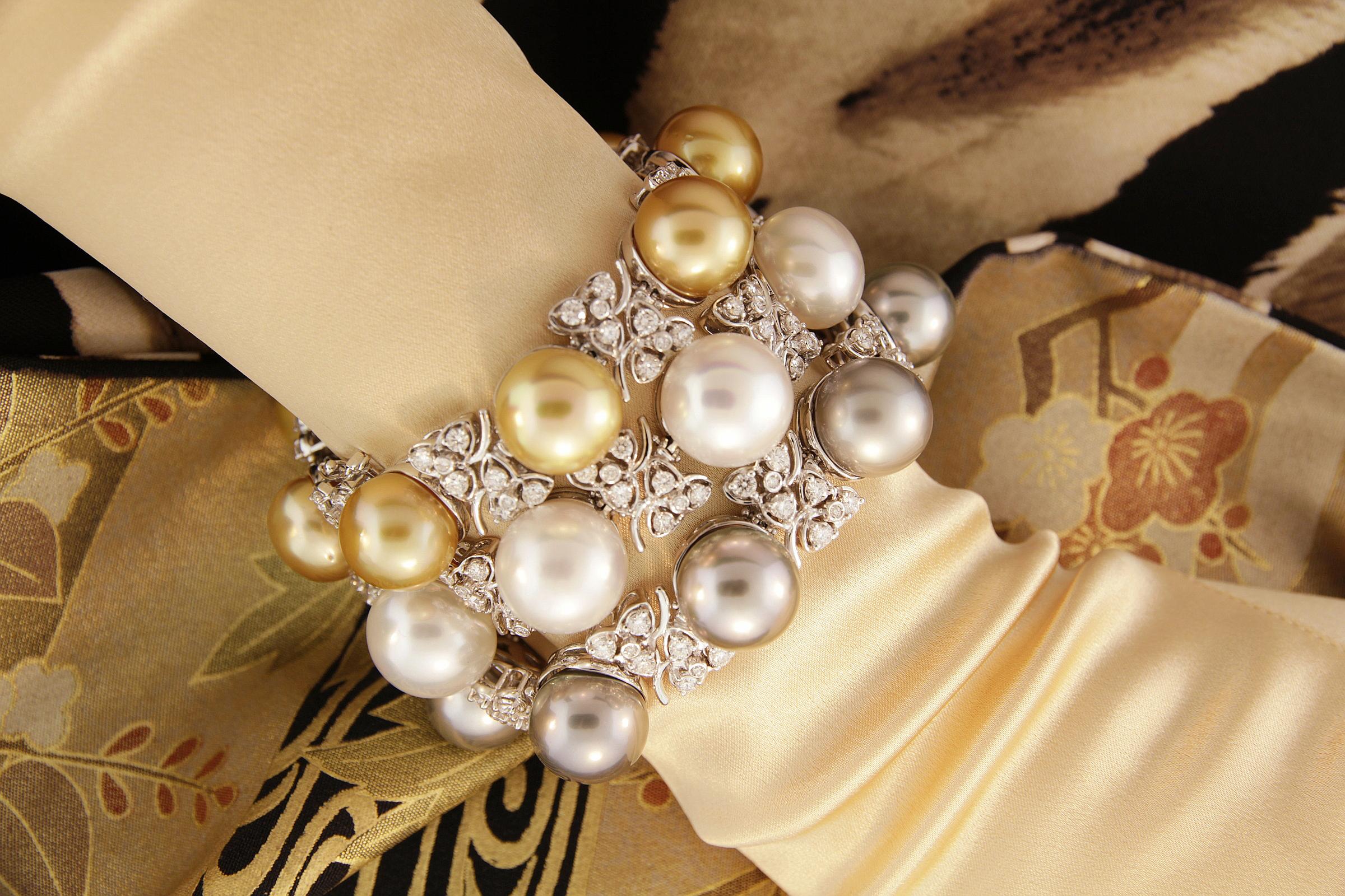 Bracciale con perle dei mari del sud e diamanti, design di Ella Gafter in vendita 10