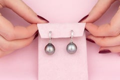 Ella Gafter, boucles d'oreilles pendantes en perles noires et diamants