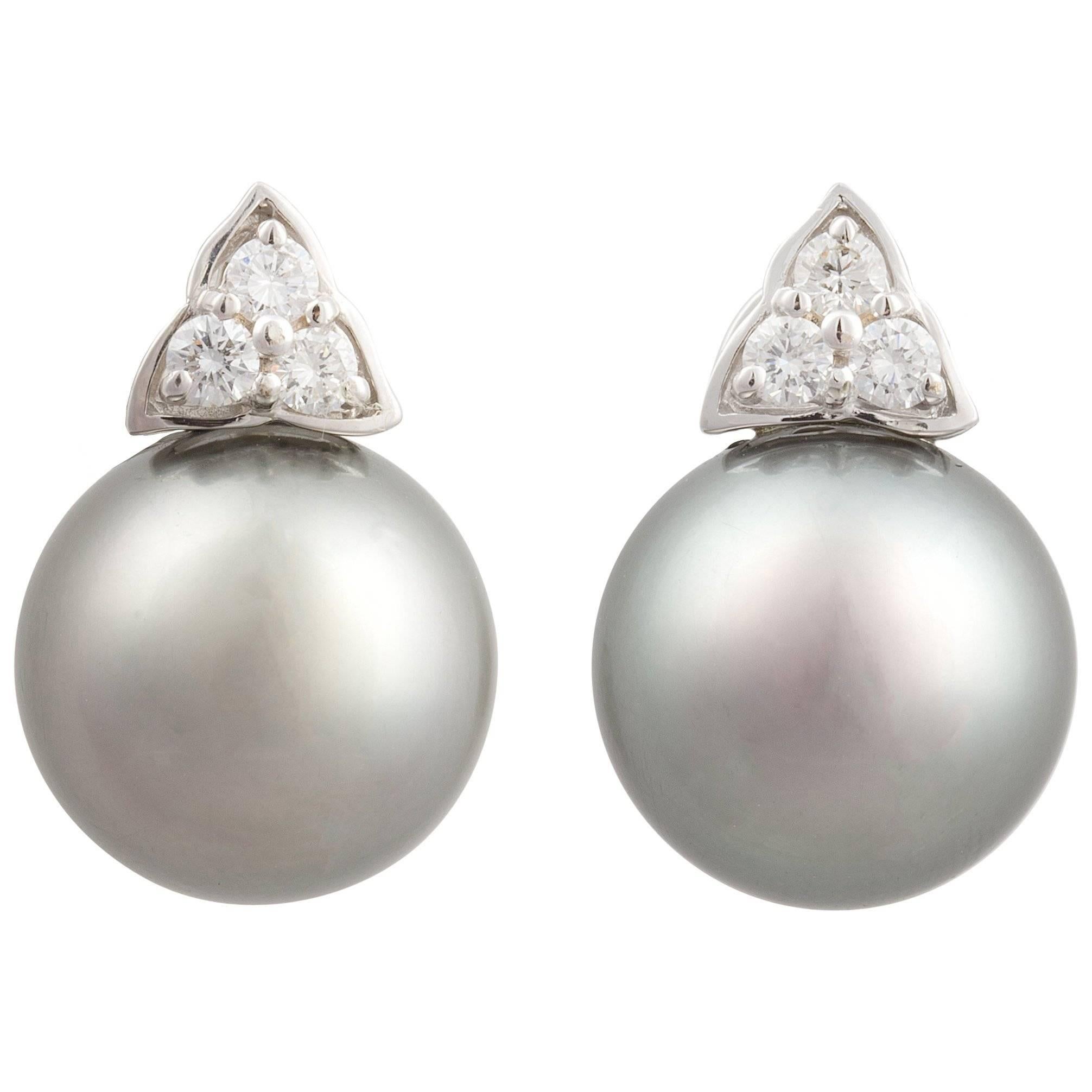 Ella Gafter Black Tahitian Pearl and Diamond Clip-On Earrings For Sale