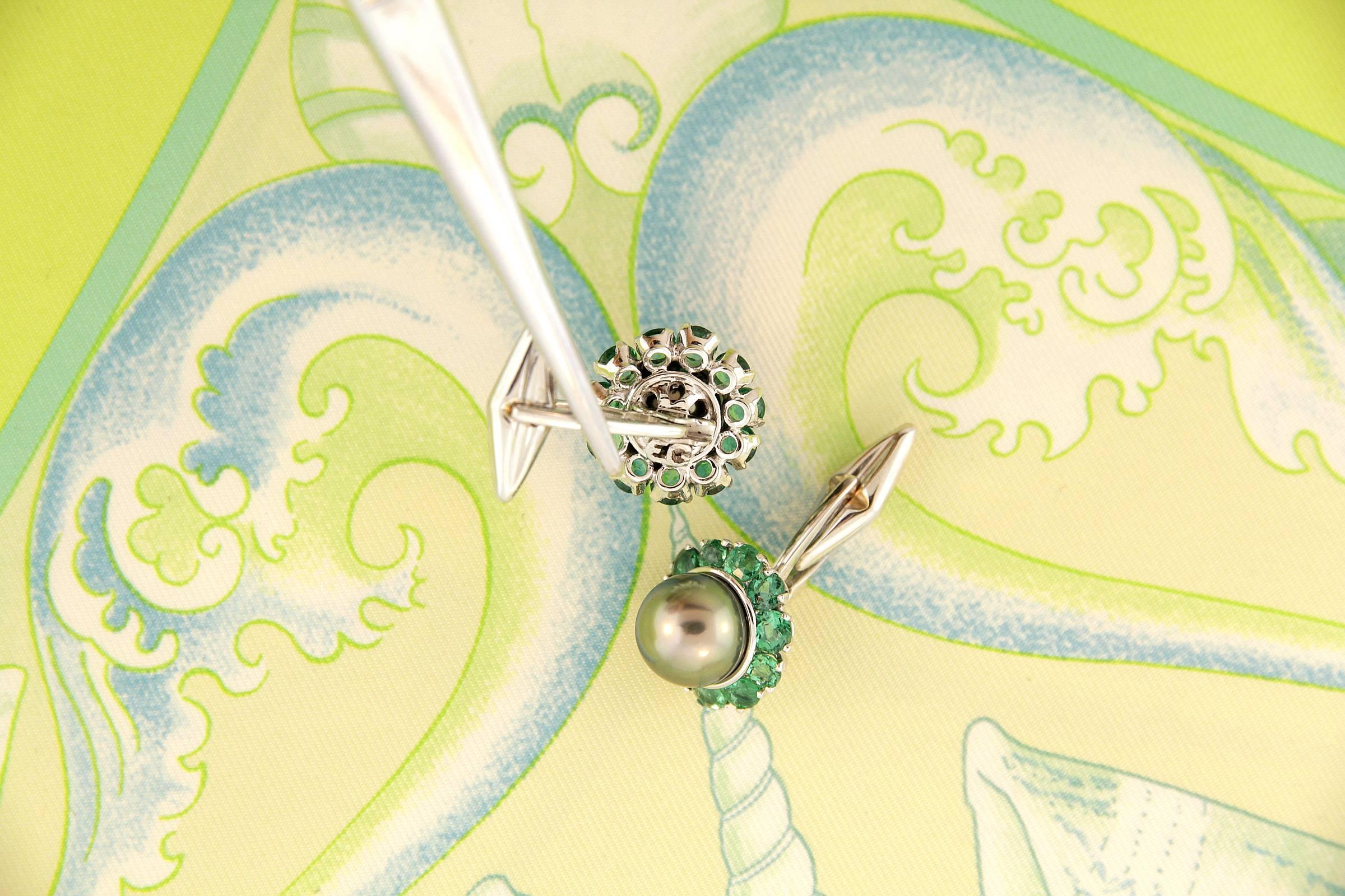 Round Cut Tahitian Pearl and Emerald Cufflinks 18k gold Design by Ella Gafter For Sale