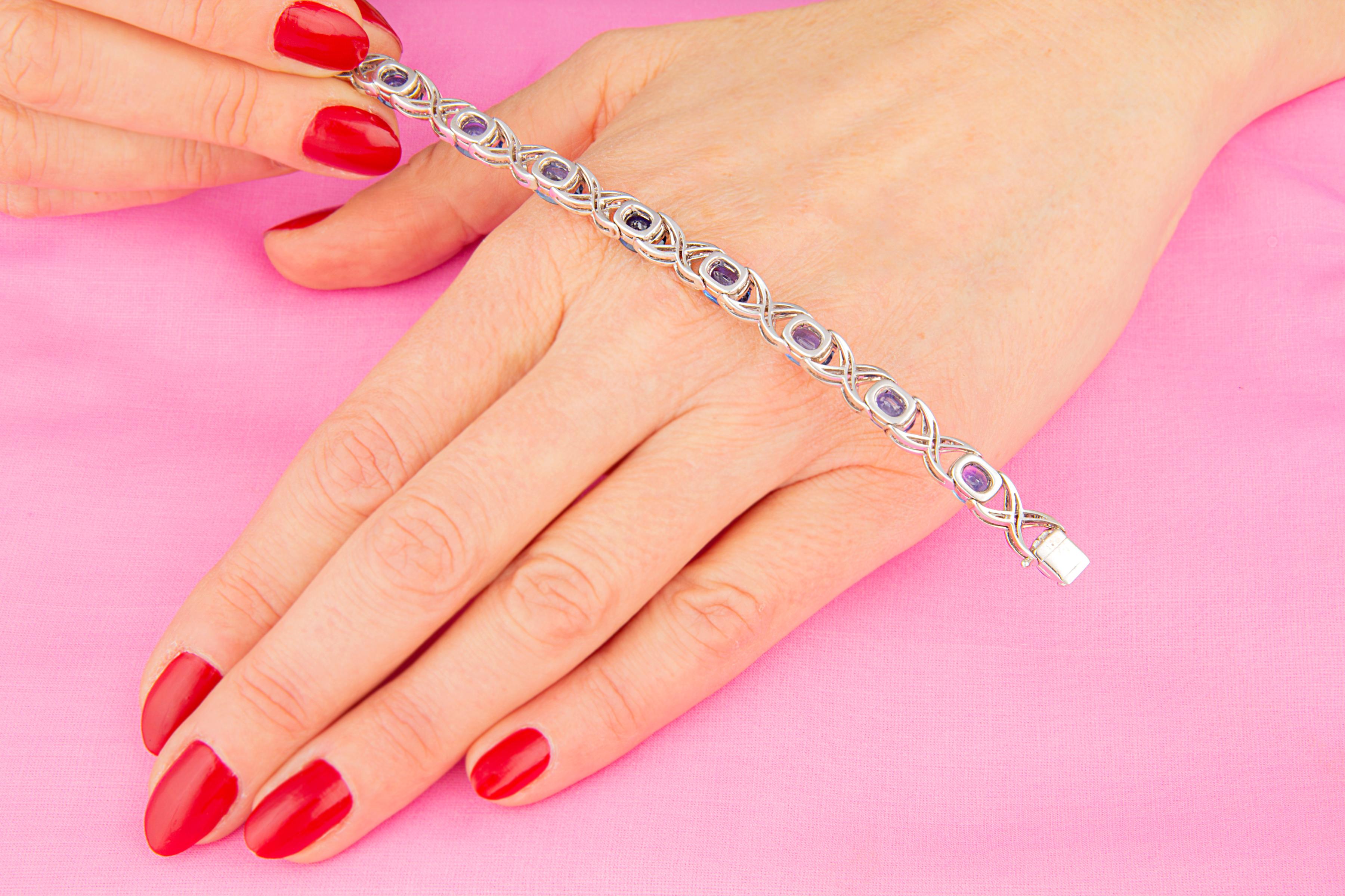 Taille ovale Bracelet en saphir bleu et diamant Design/One par Ella Gafter en vente