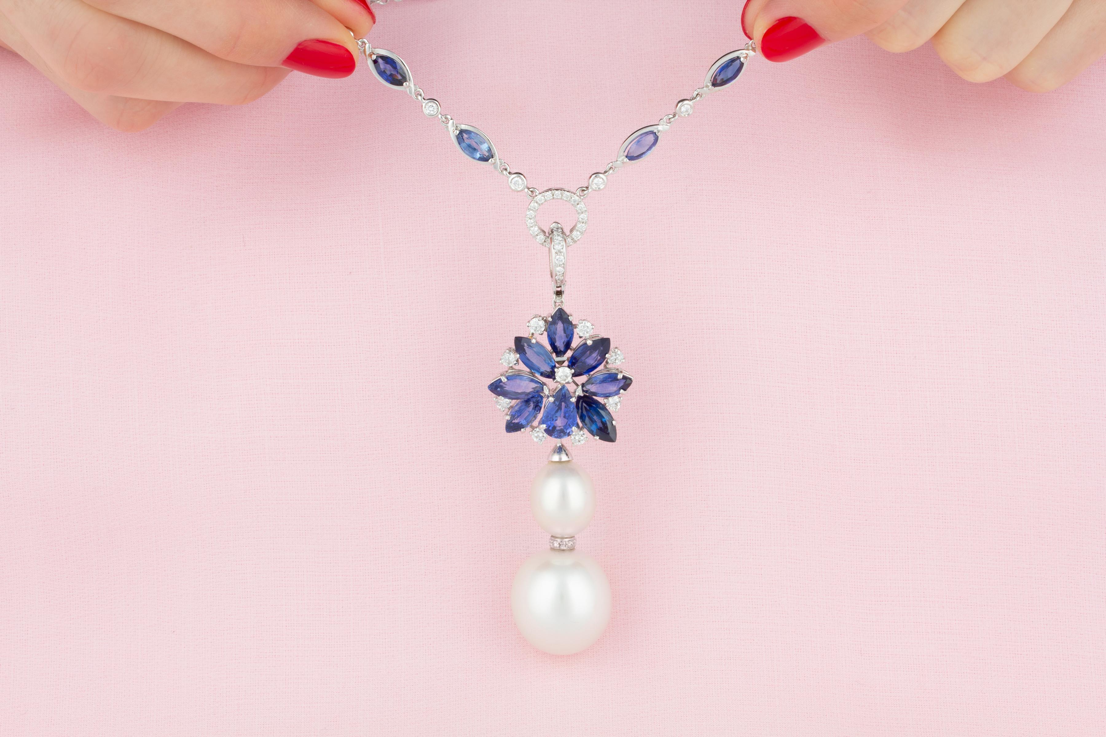 Contemporary Ella Gafter Blue Sapphire Diamond Pendant Necklace  For Sale