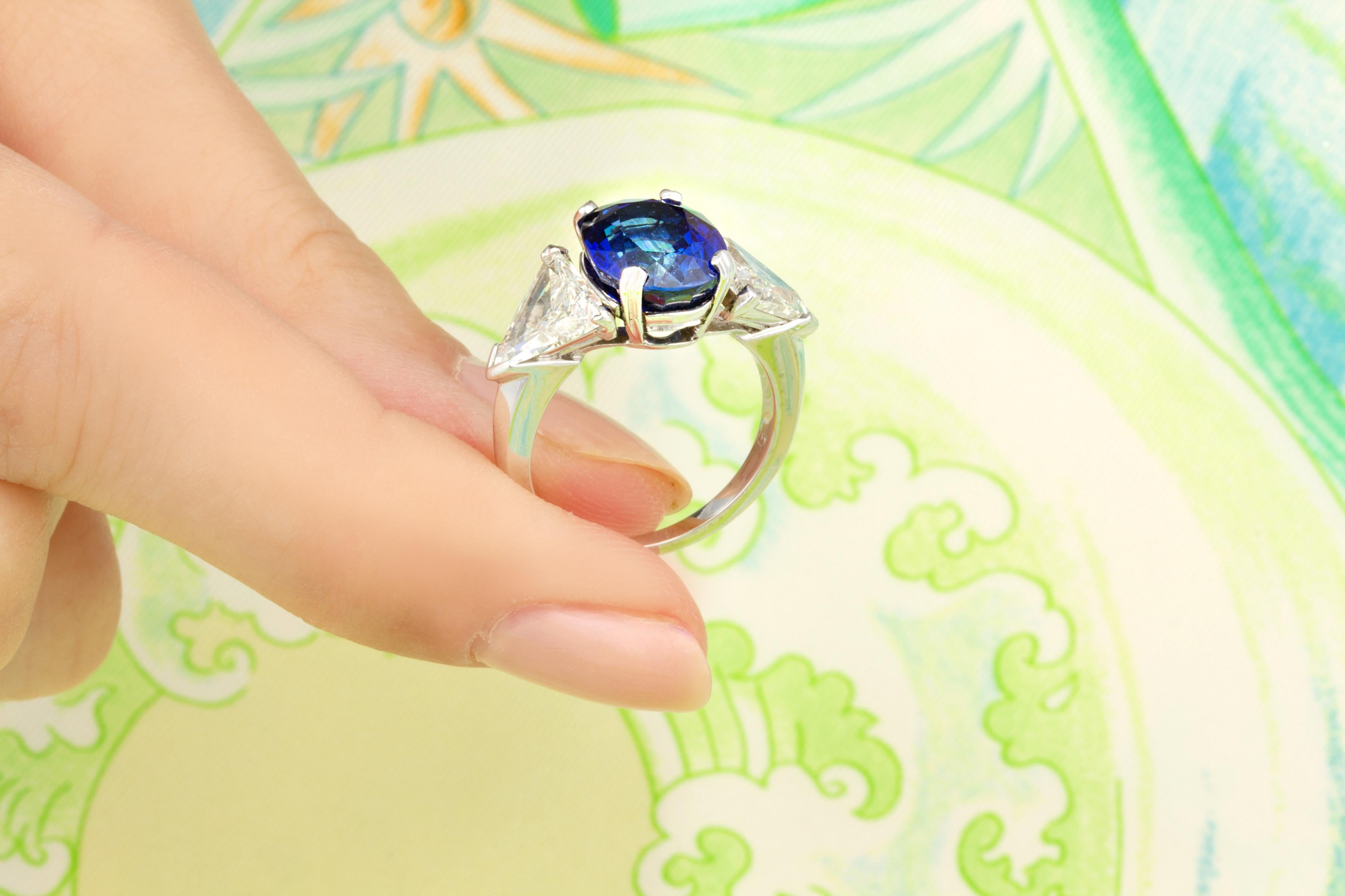 Women's Ella Gafter Blue Sapphire Trillion Diamond Three-Stone Engagement Ring For Sale