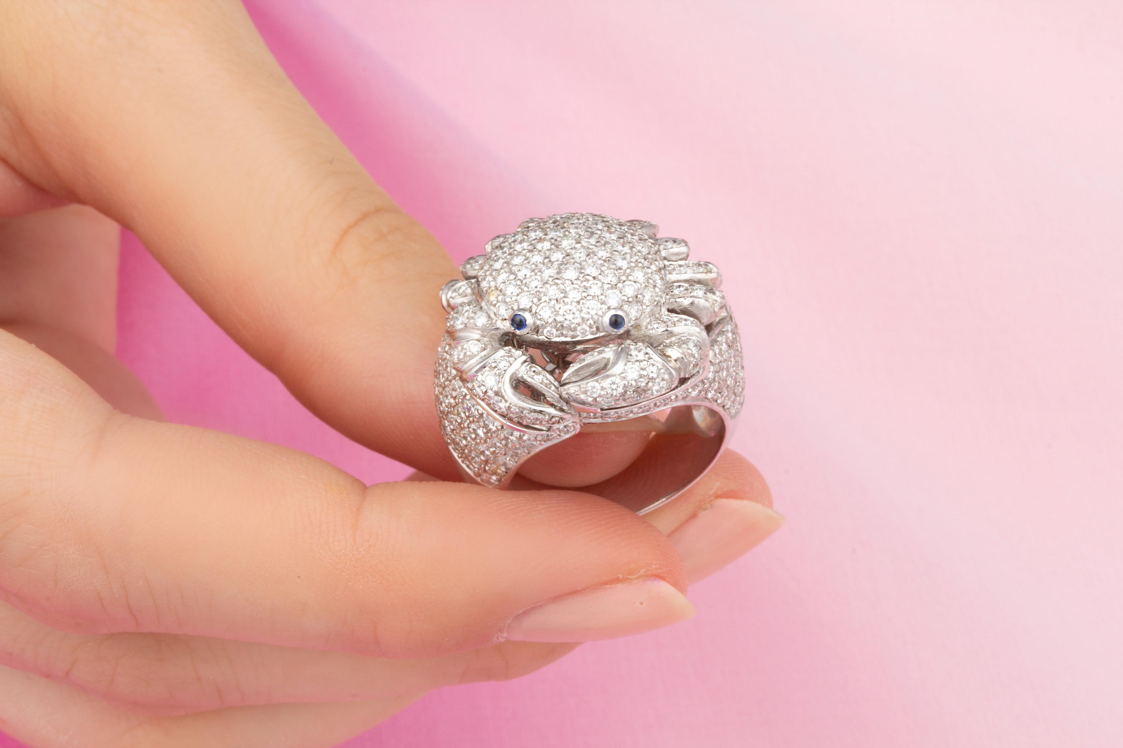 Brilliant Cut Ella Gafter Cancer Diamonds Zodiac Ring  For Sale