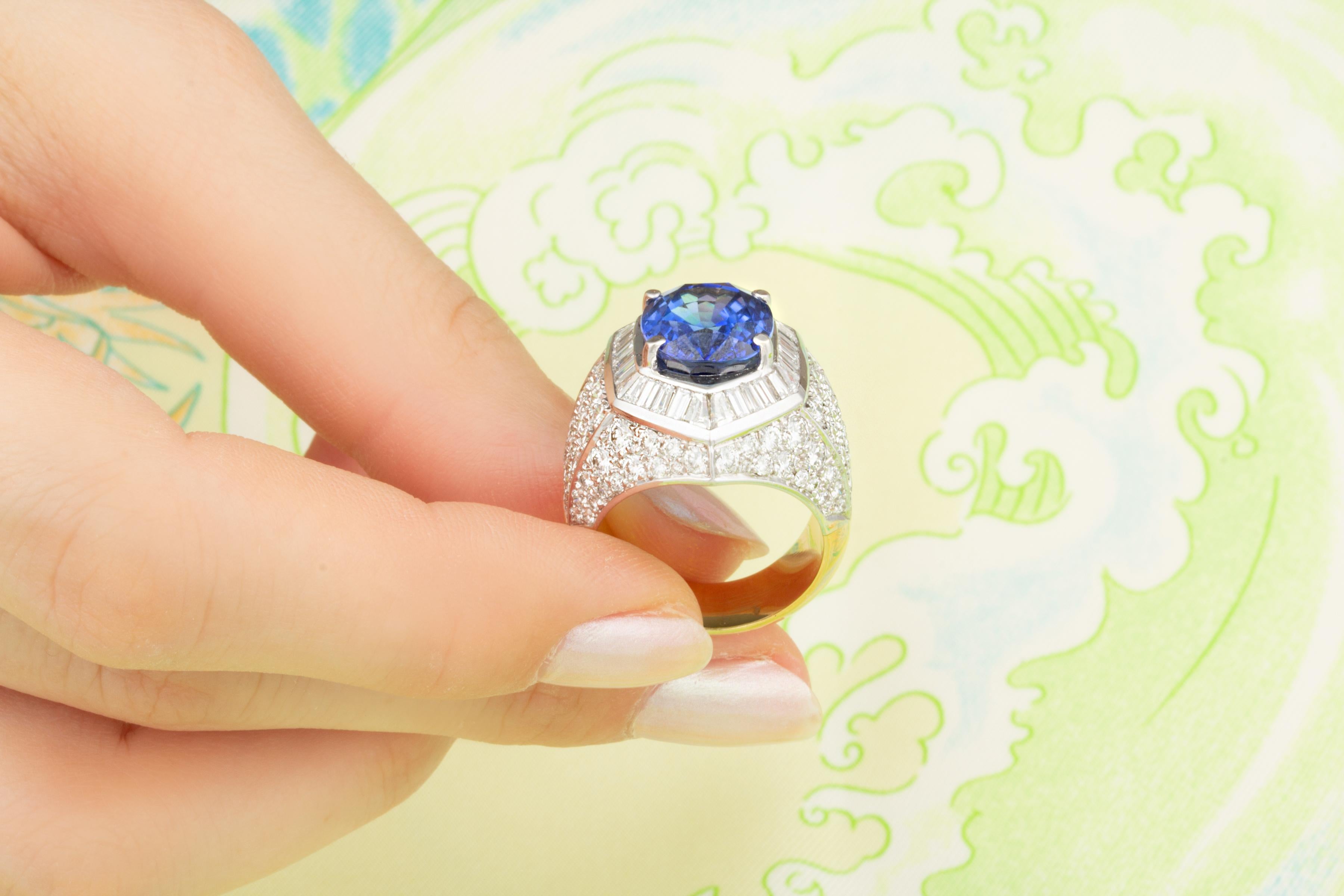 Ella Gafter Ceylon Blue Sapphire Diamond Cocktail Ring In Excellent Condition For Sale In New York, NY